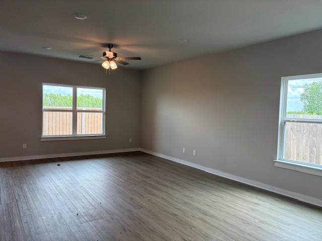 101 Greinert Dr, Taylor, TX 76574