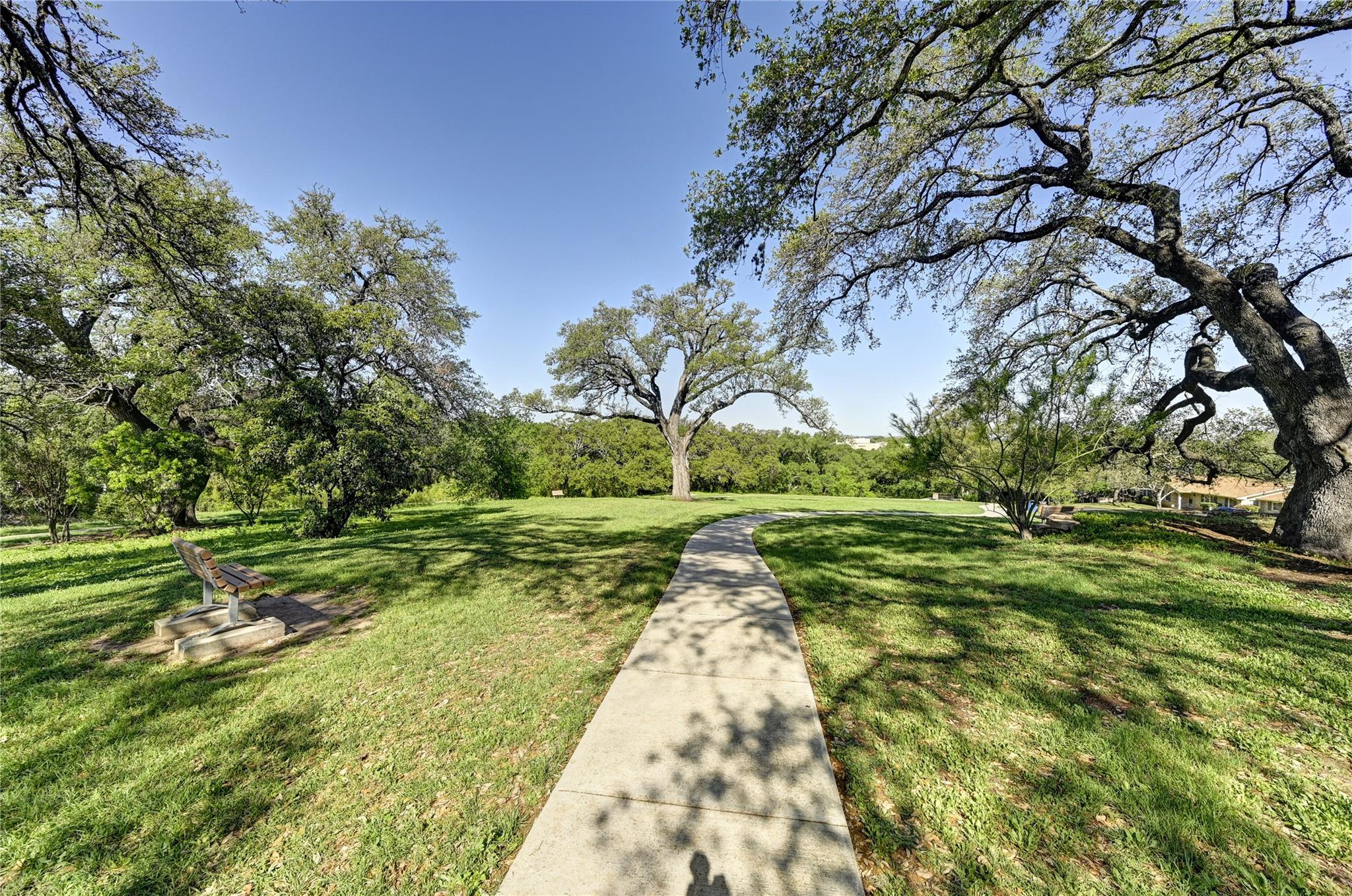 2000-2A Breeze Holw, Austin, TX 78741