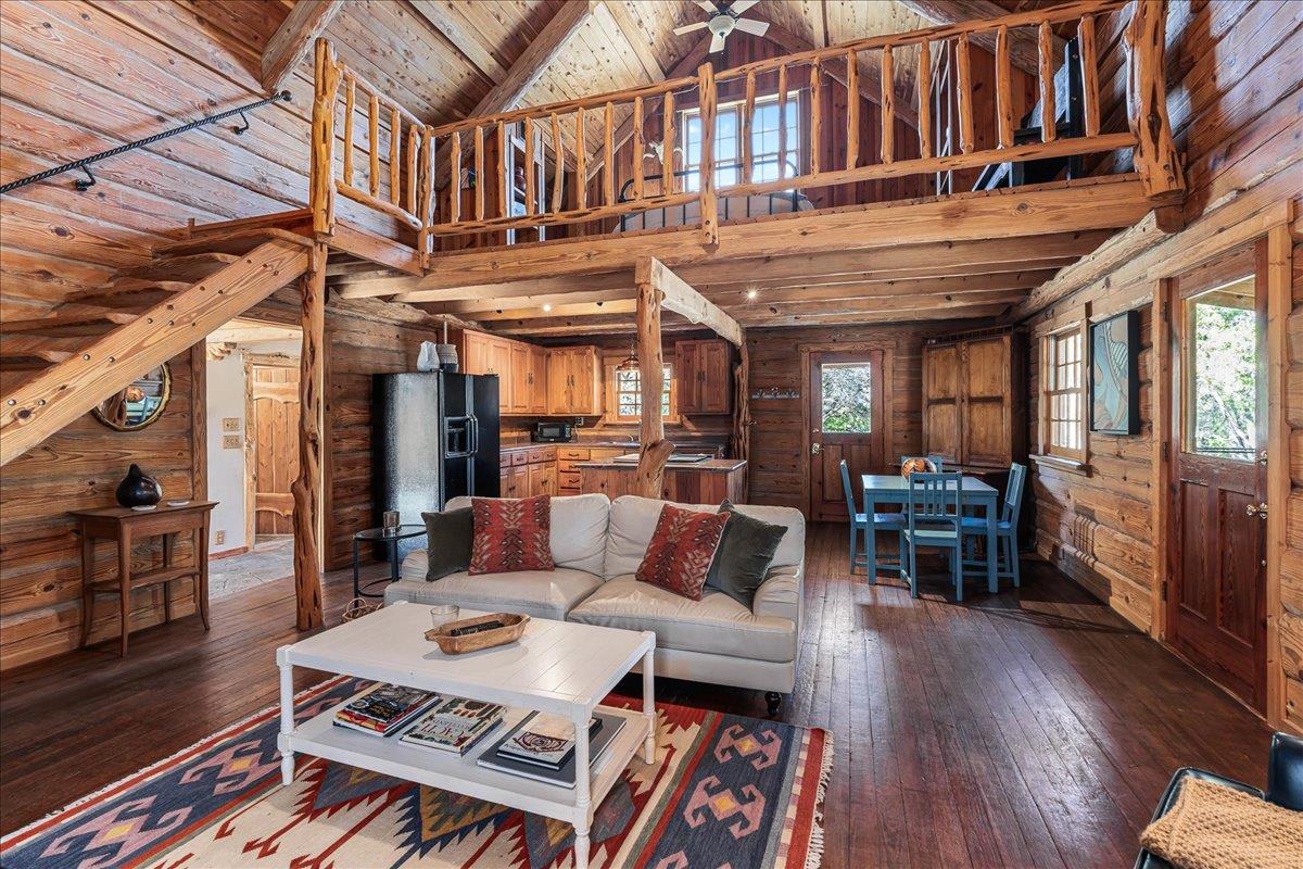 22703 HIGHWAY 71 W, Spicewood, TX 78669