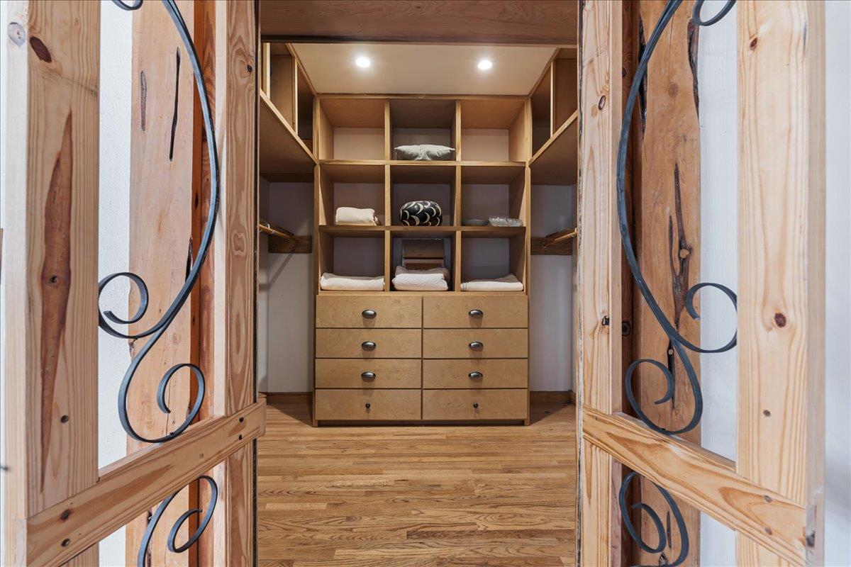 22703 HIGHWAY 71 W, Spicewood, TX 78669