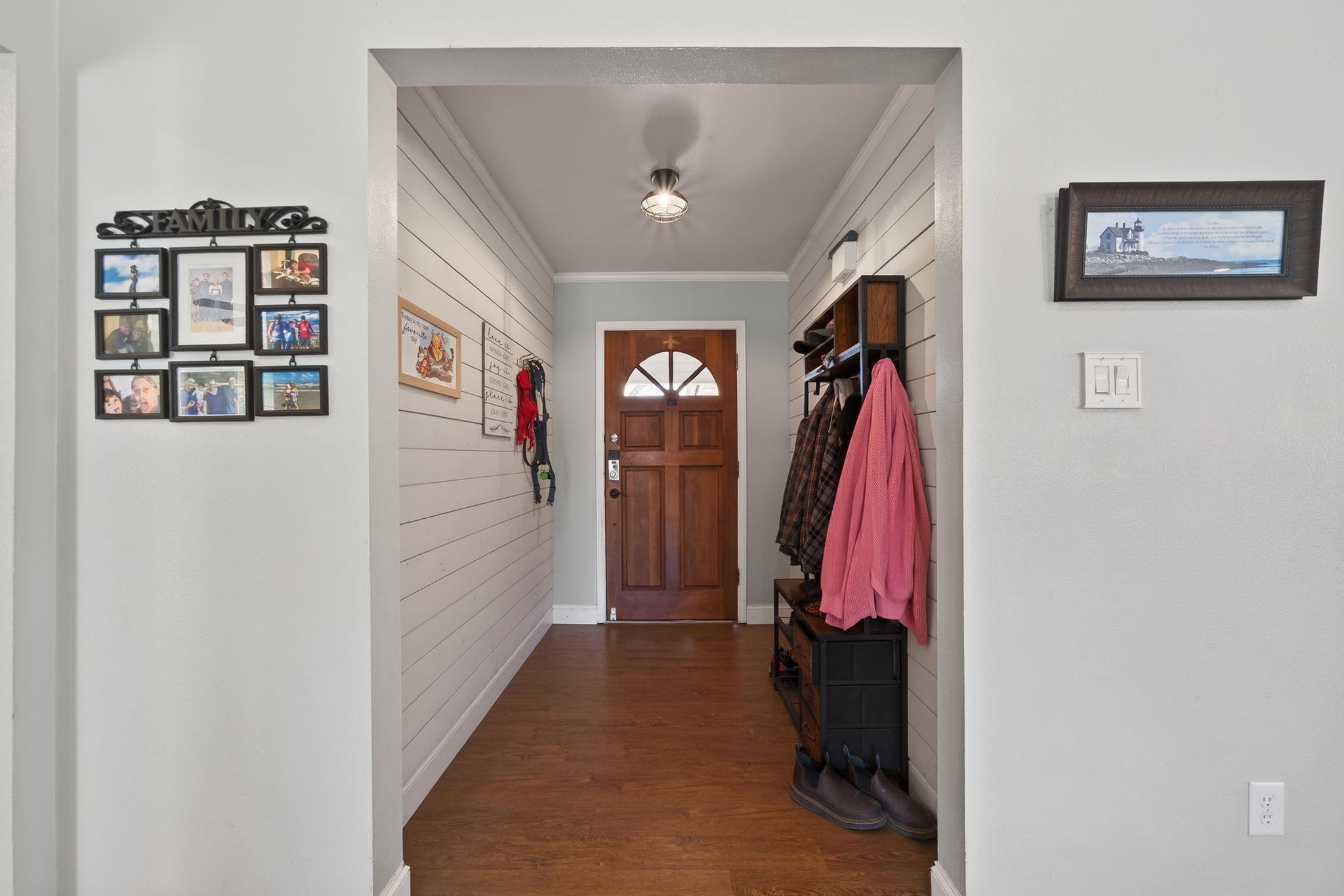 1911 Palace Dr, New Braunfels, TX 78130