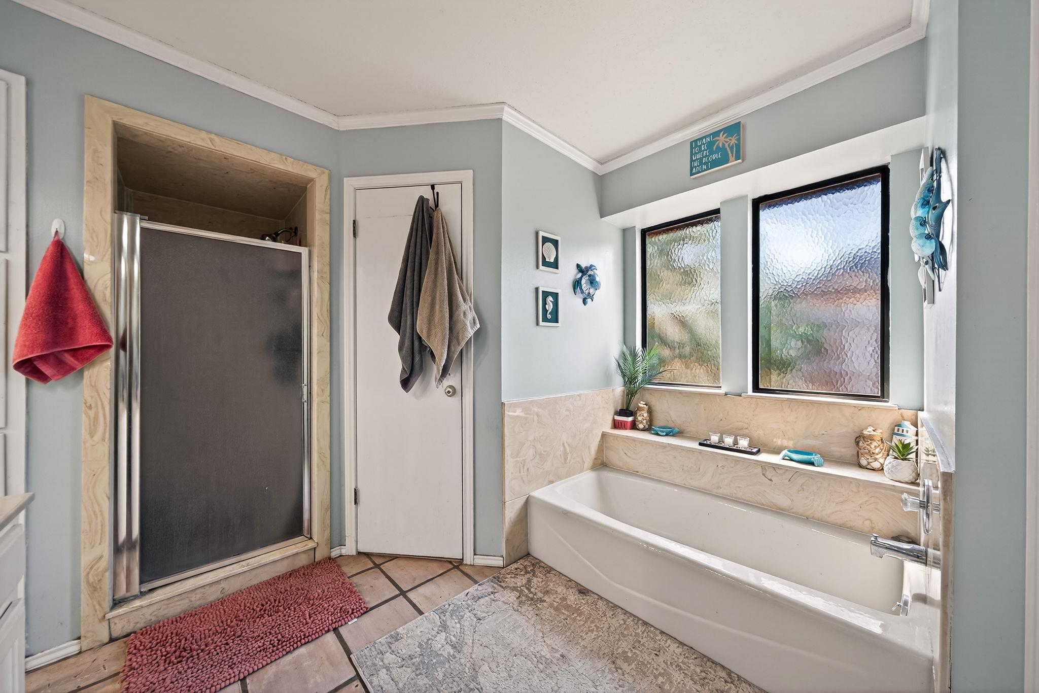 1911 Palace Dr, New Braunfels, TX 78130