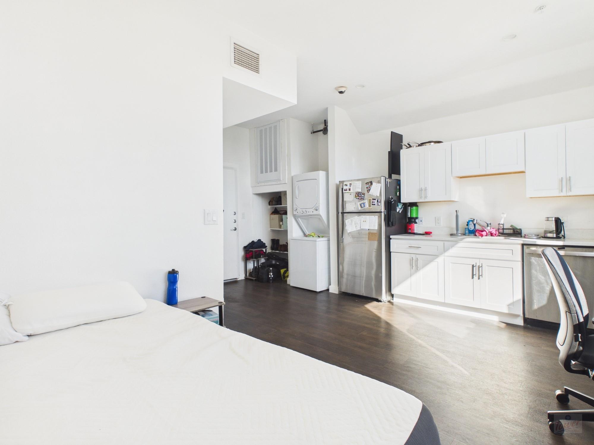 1010 W 26th St # 205, Austin, TX 78705