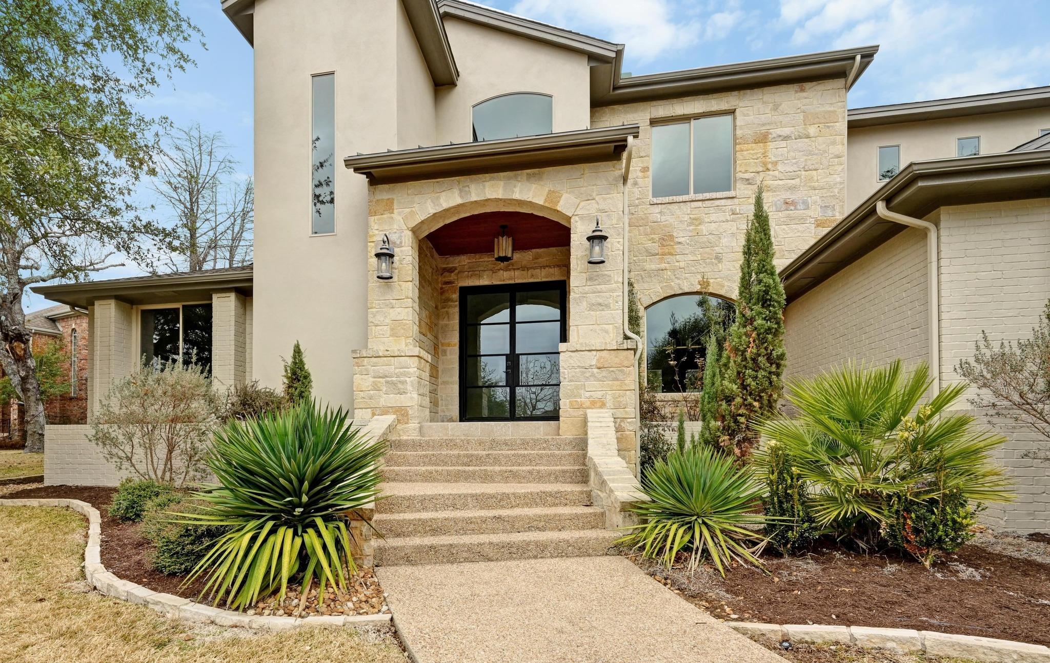 2800 Barton Point Dr, Austin, TX 78733