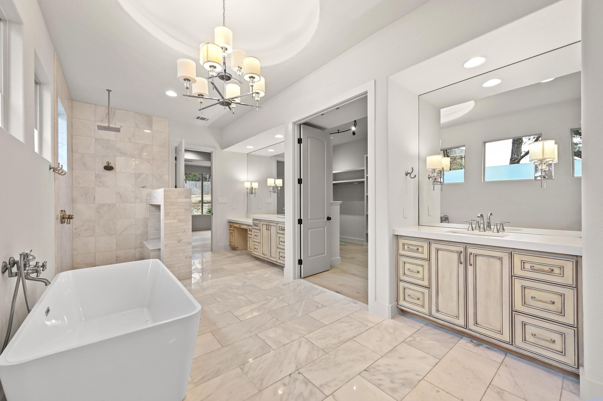 2800 Barton Point Dr, Austin, TX 78733