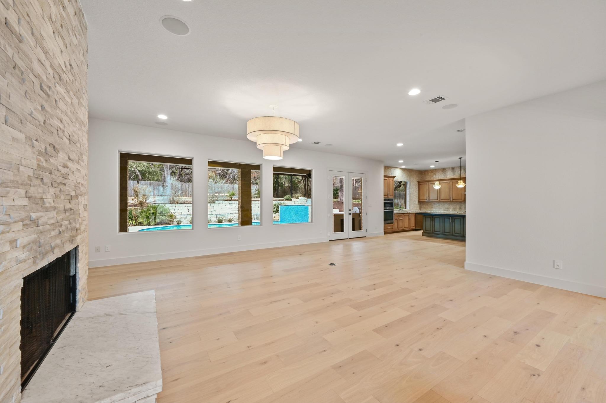 2800 Barton Point Dr, Austin, TX 78733