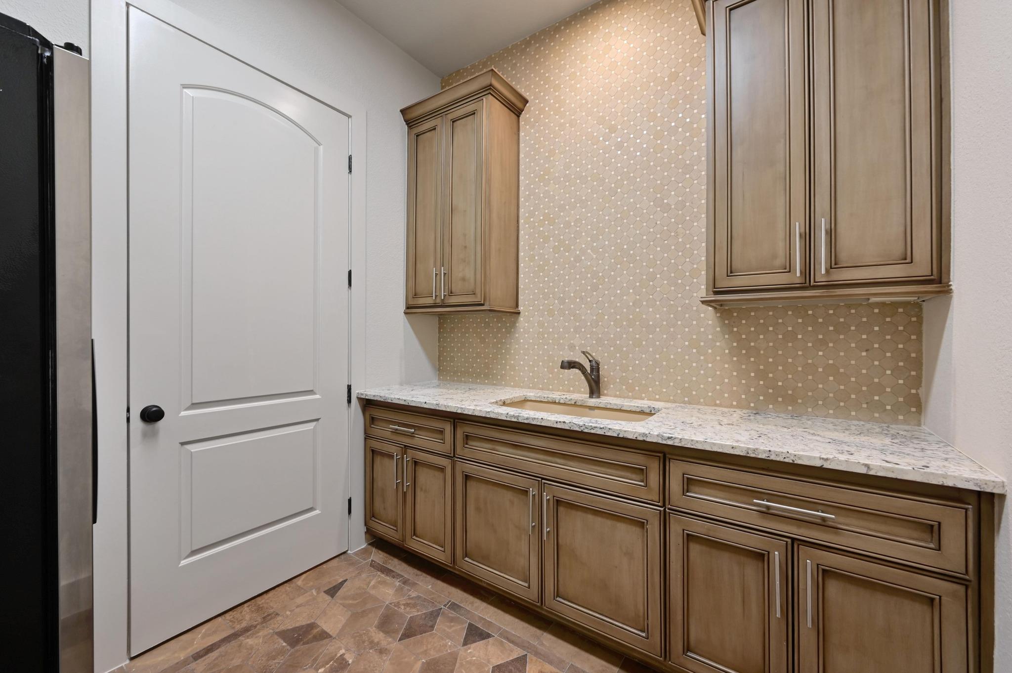 2800 Barton Point Dr, Austin, TX 78733