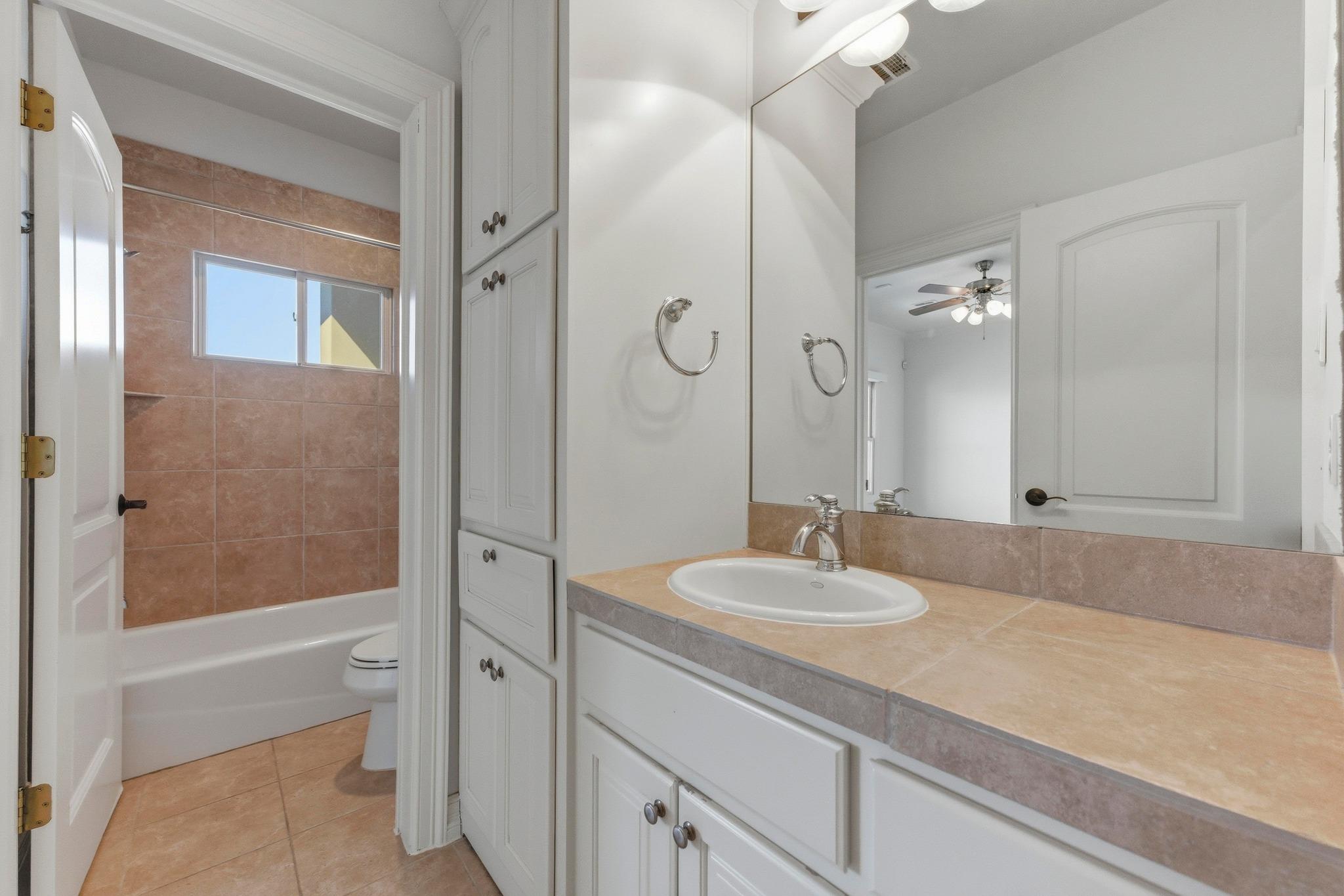 111 SENDERA BONITA, Lakeway, TX 78734