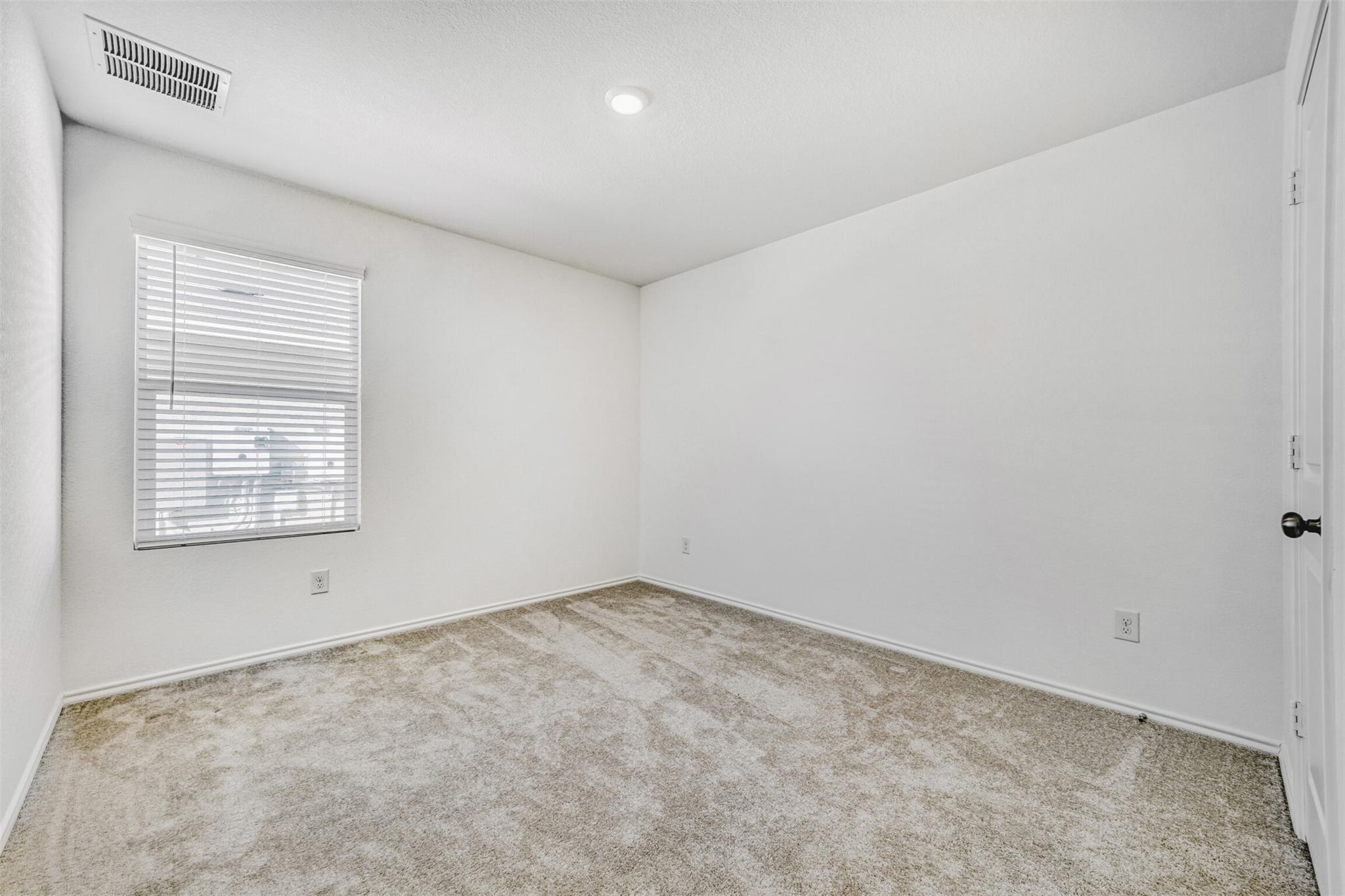 100 Burt Rainey Ln, Jarrell, TX 76537