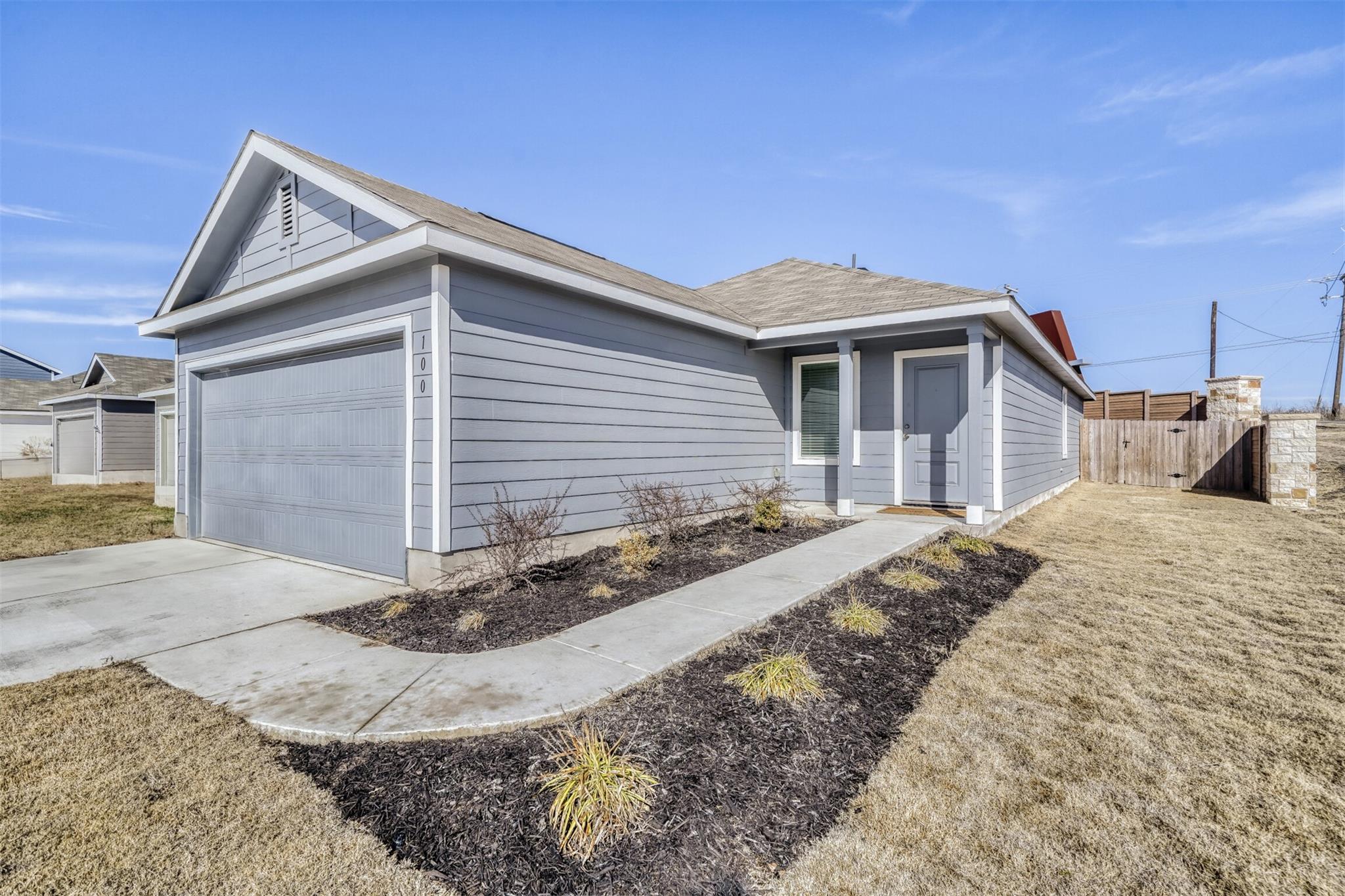 100 Burt Rainey Ln, Jarrell, TX 76537