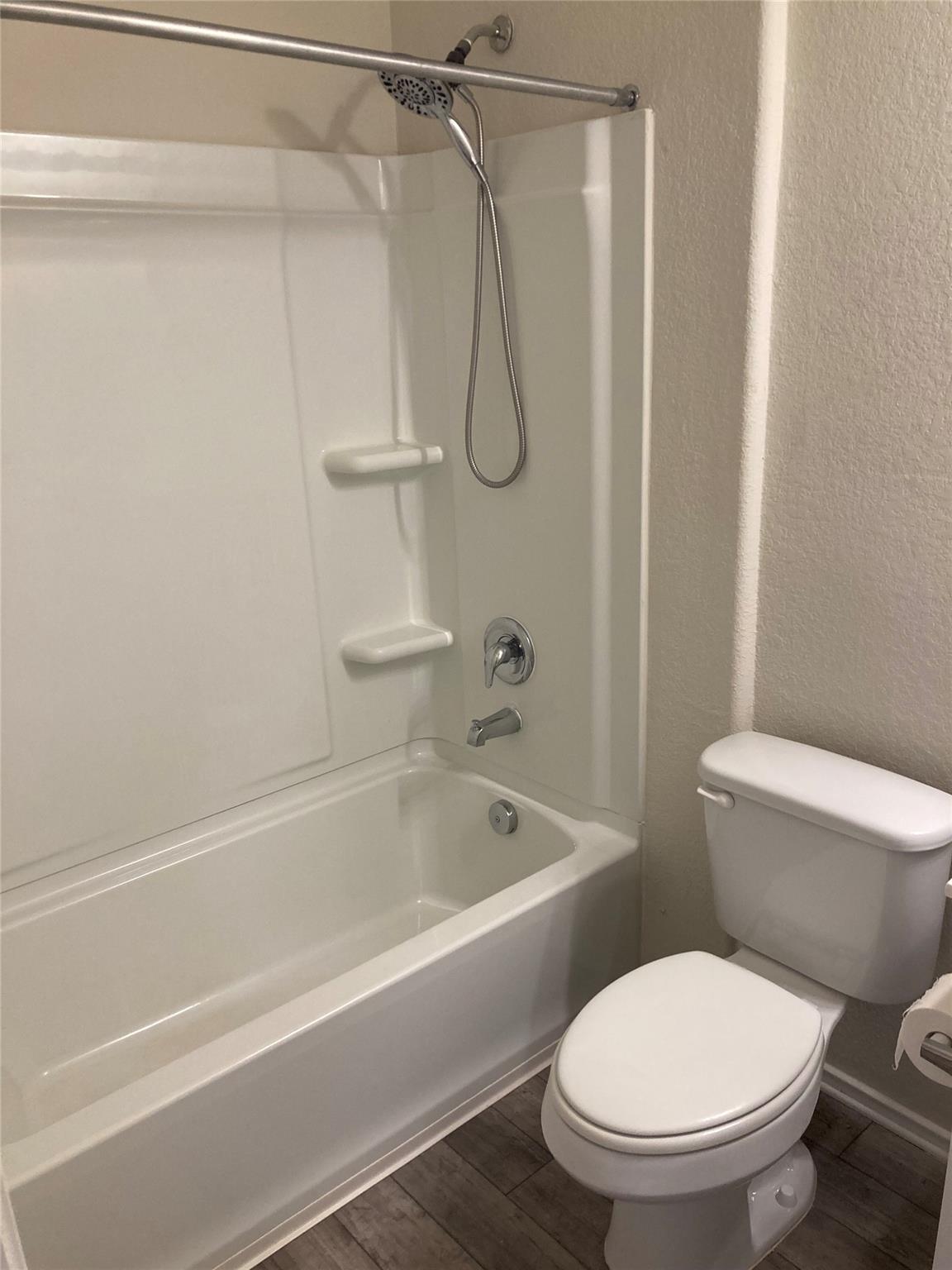 137 Onna St, Taylor, TX 76574