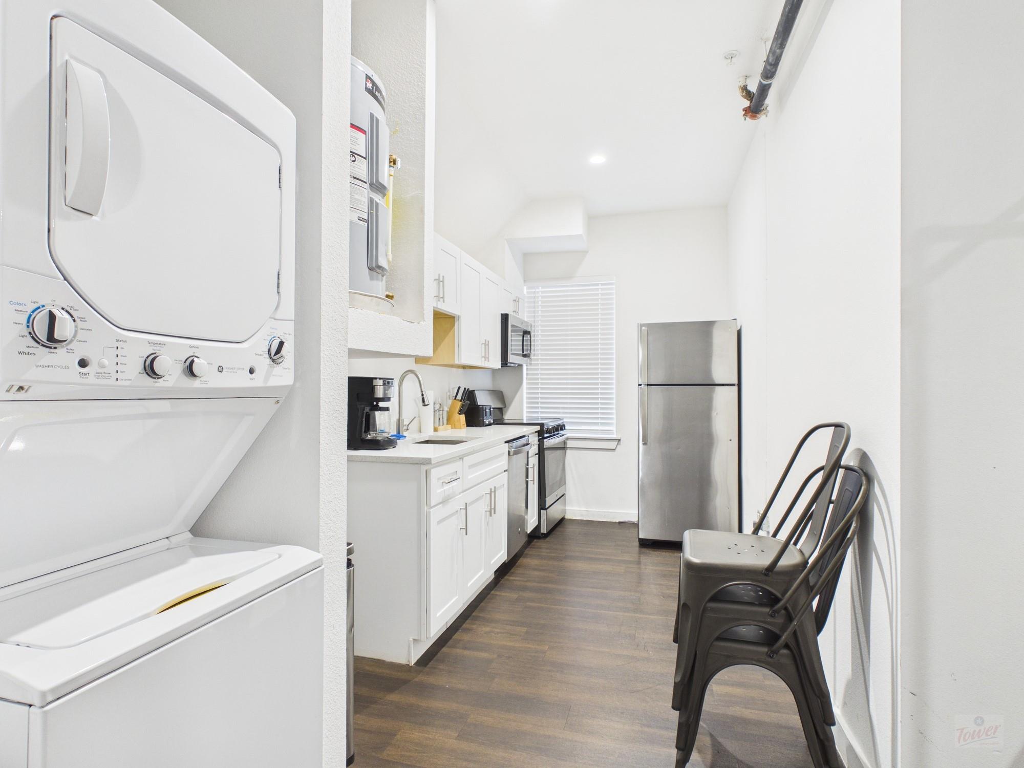 1010 W 26th St # 202, Austin, TX 78705