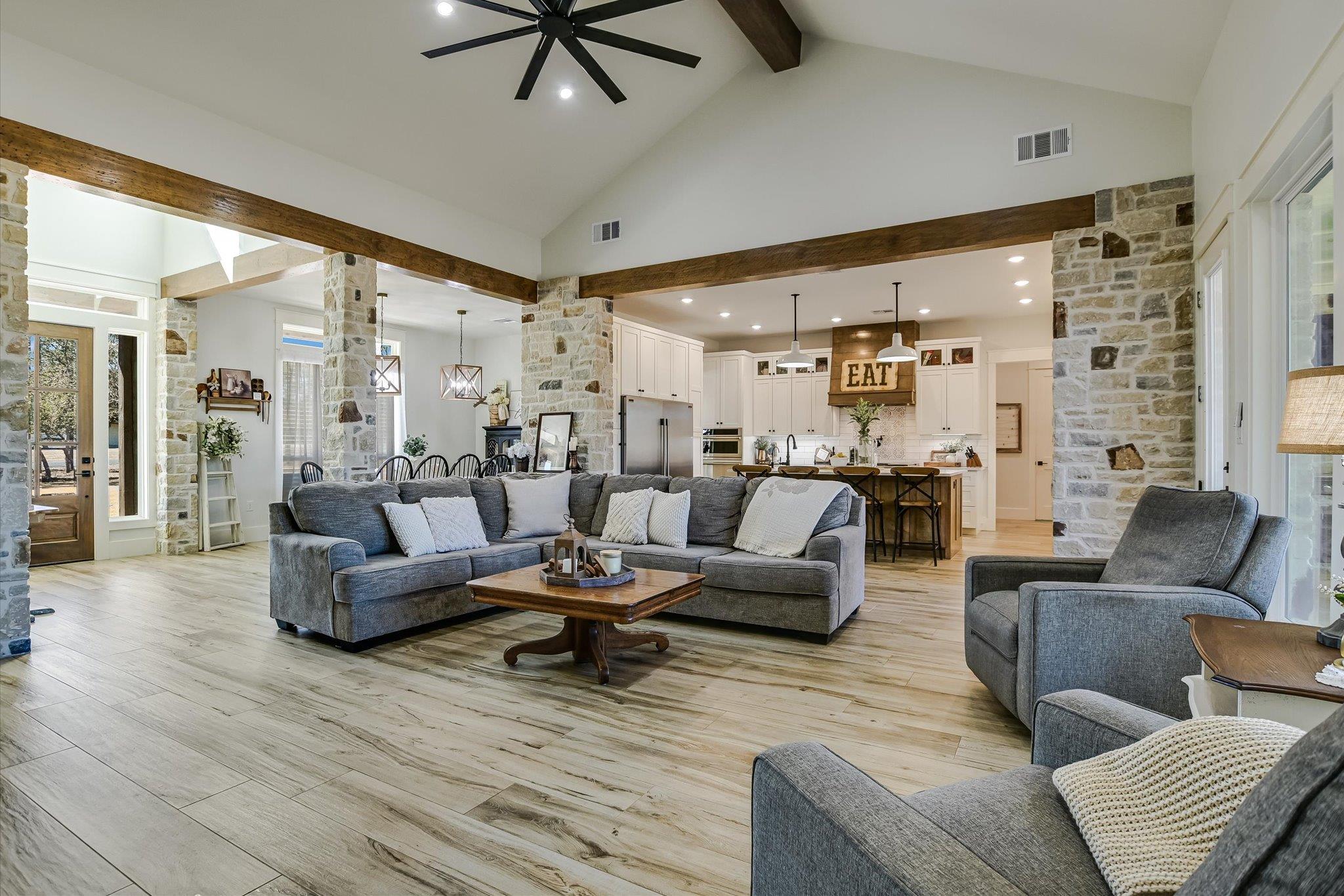 224 Foust Dr, Liberty Hill, TX 78642