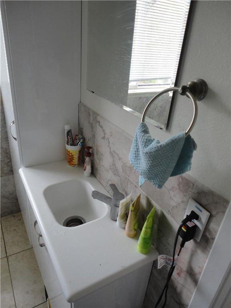 210 E 32nd St # E, Austin, TX 78705