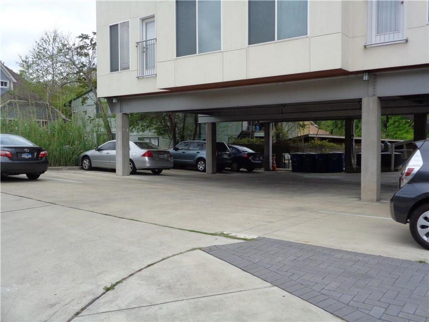 210 E 32nd St # E, Austin, TX 78705