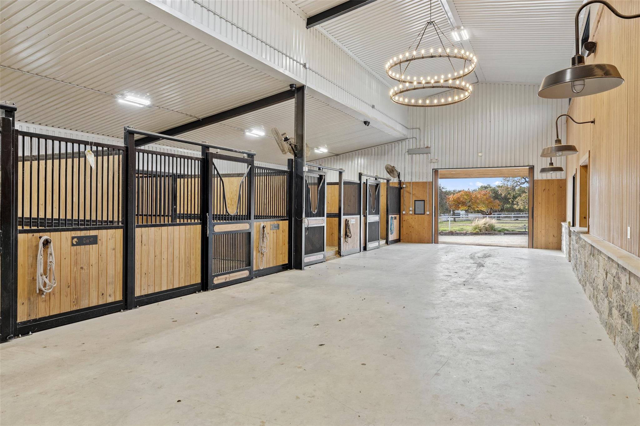 751 Prochnow Rd, Dripping Springs, TX 78620