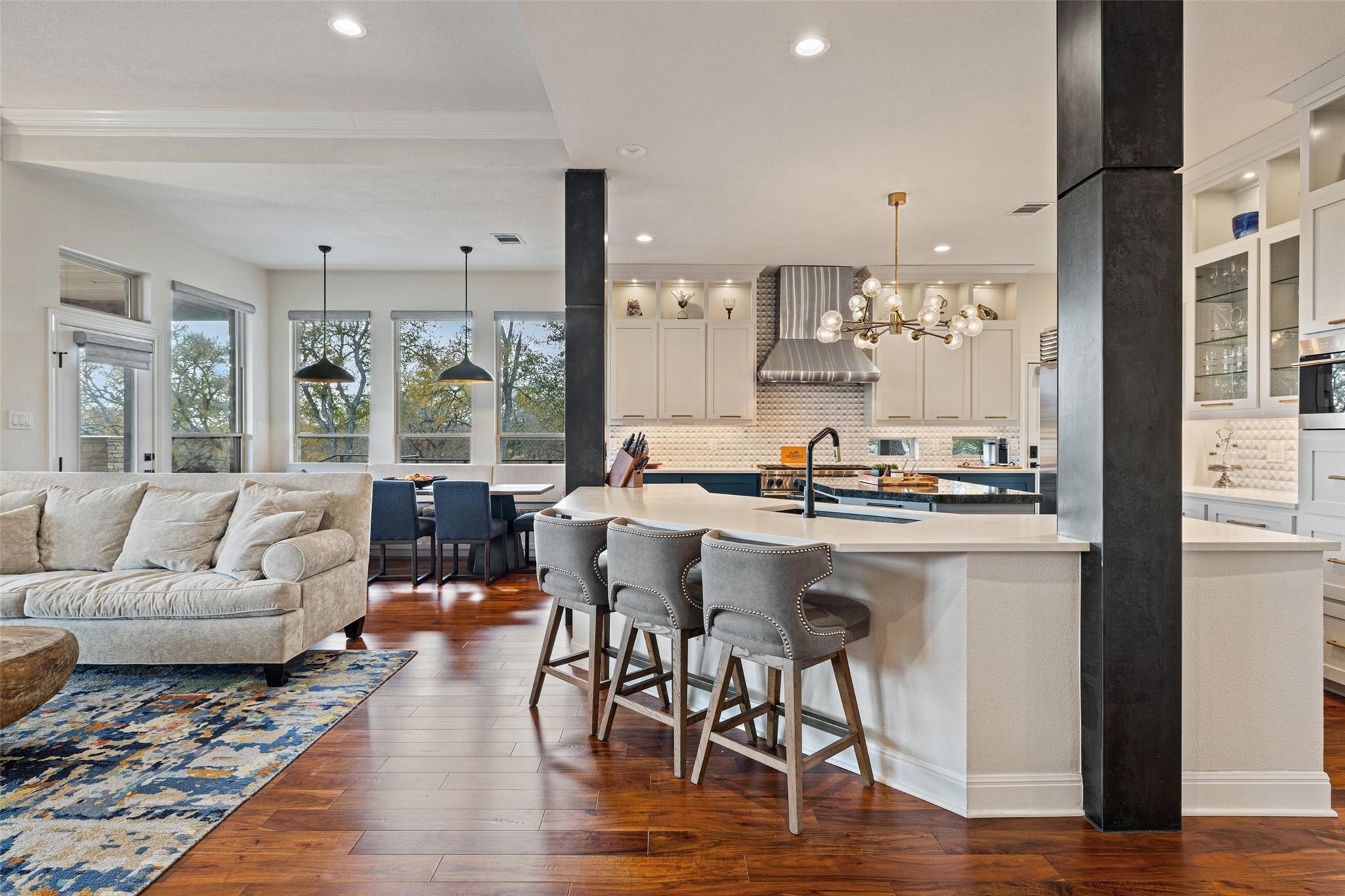 751 Prochnow Rd, Dripping Springs, TX 78620