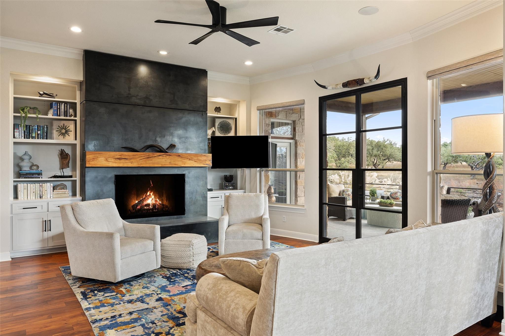 751 Prochnow Rd, Dripping Springs, TX 78620