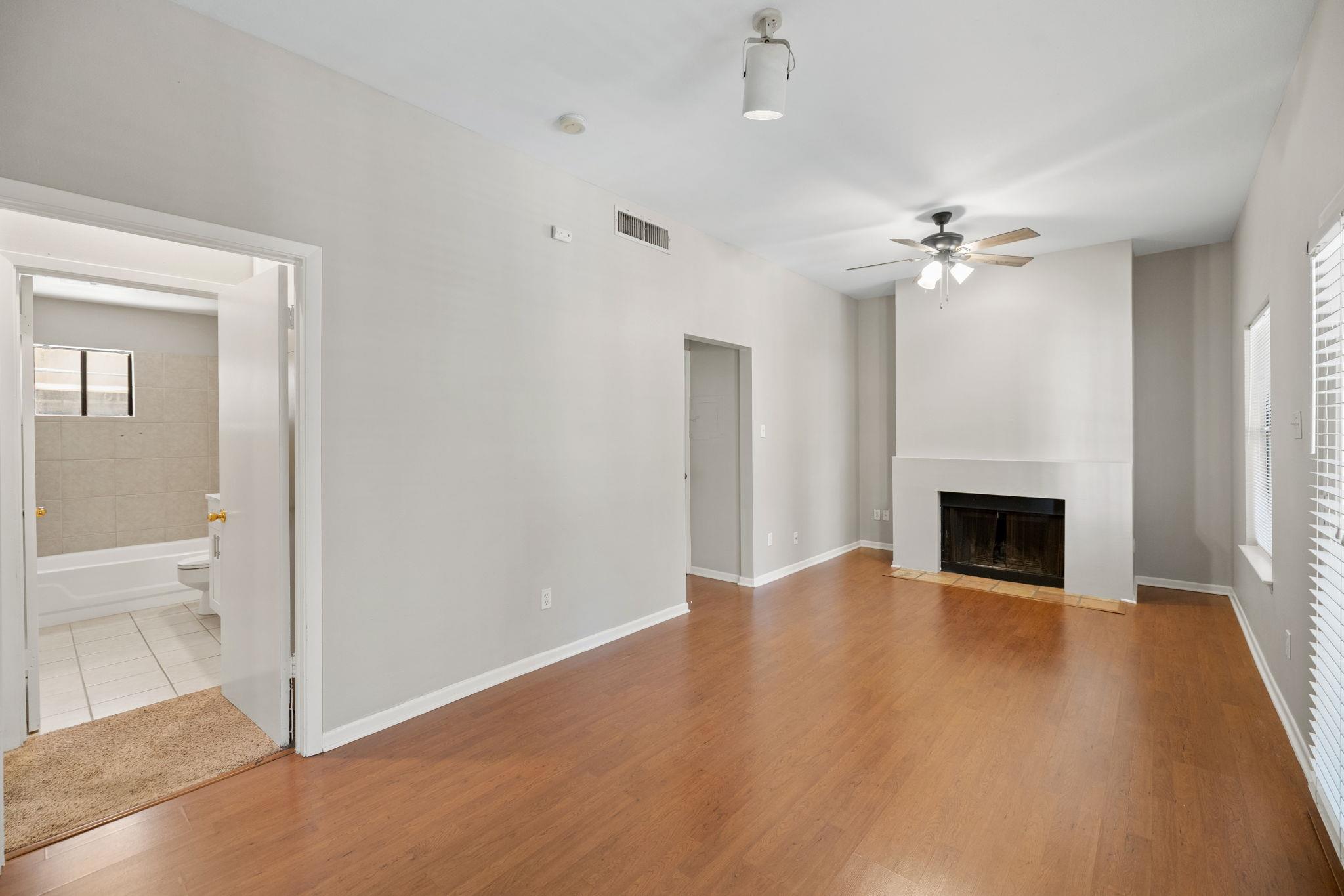 712 Graham Pl # 203, Austin, TX 78705