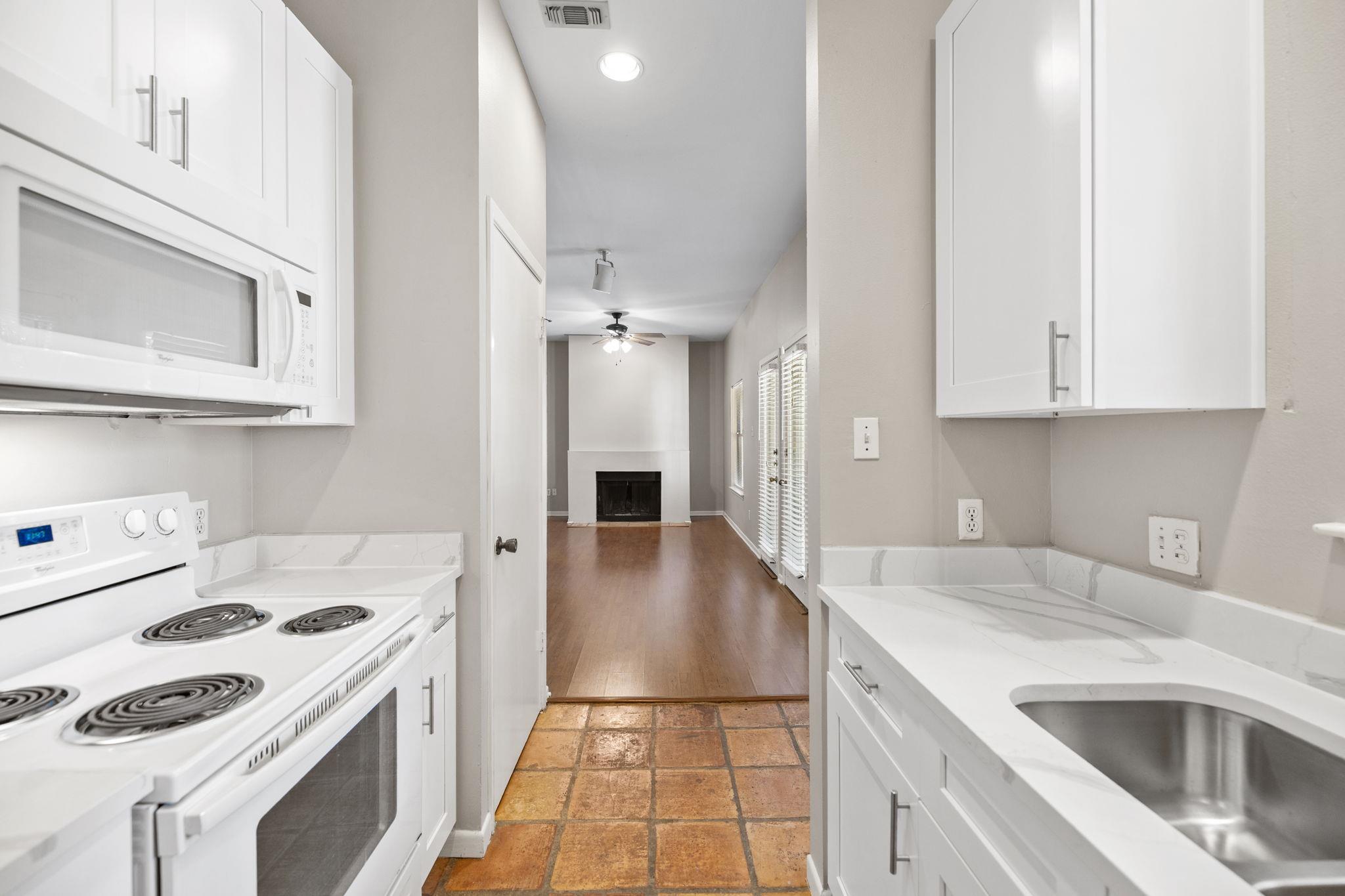 712 Graham Pl # 203, Austin, TX 78705