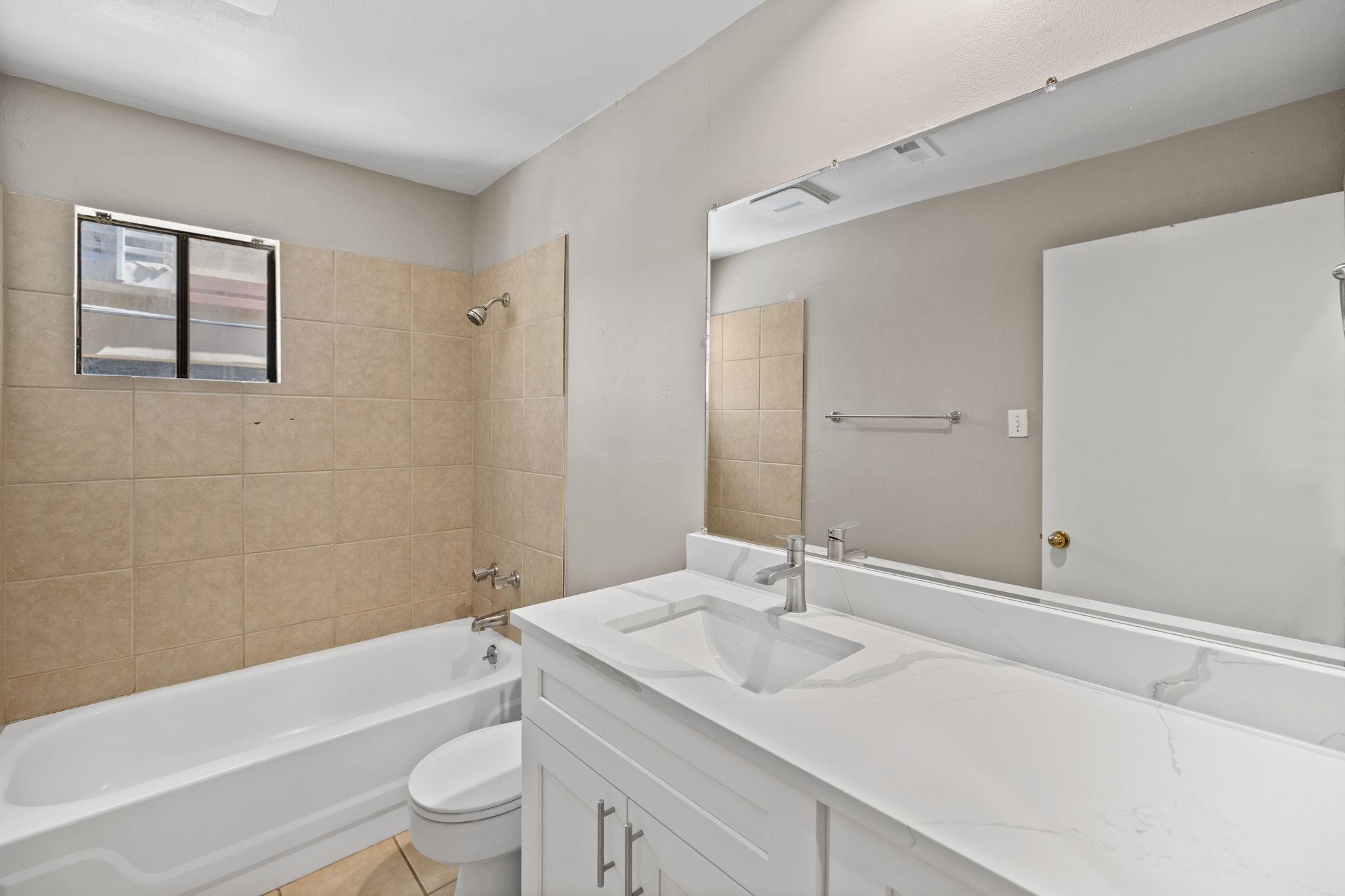 712 Graham Pl # 203, Austin, TX 78705