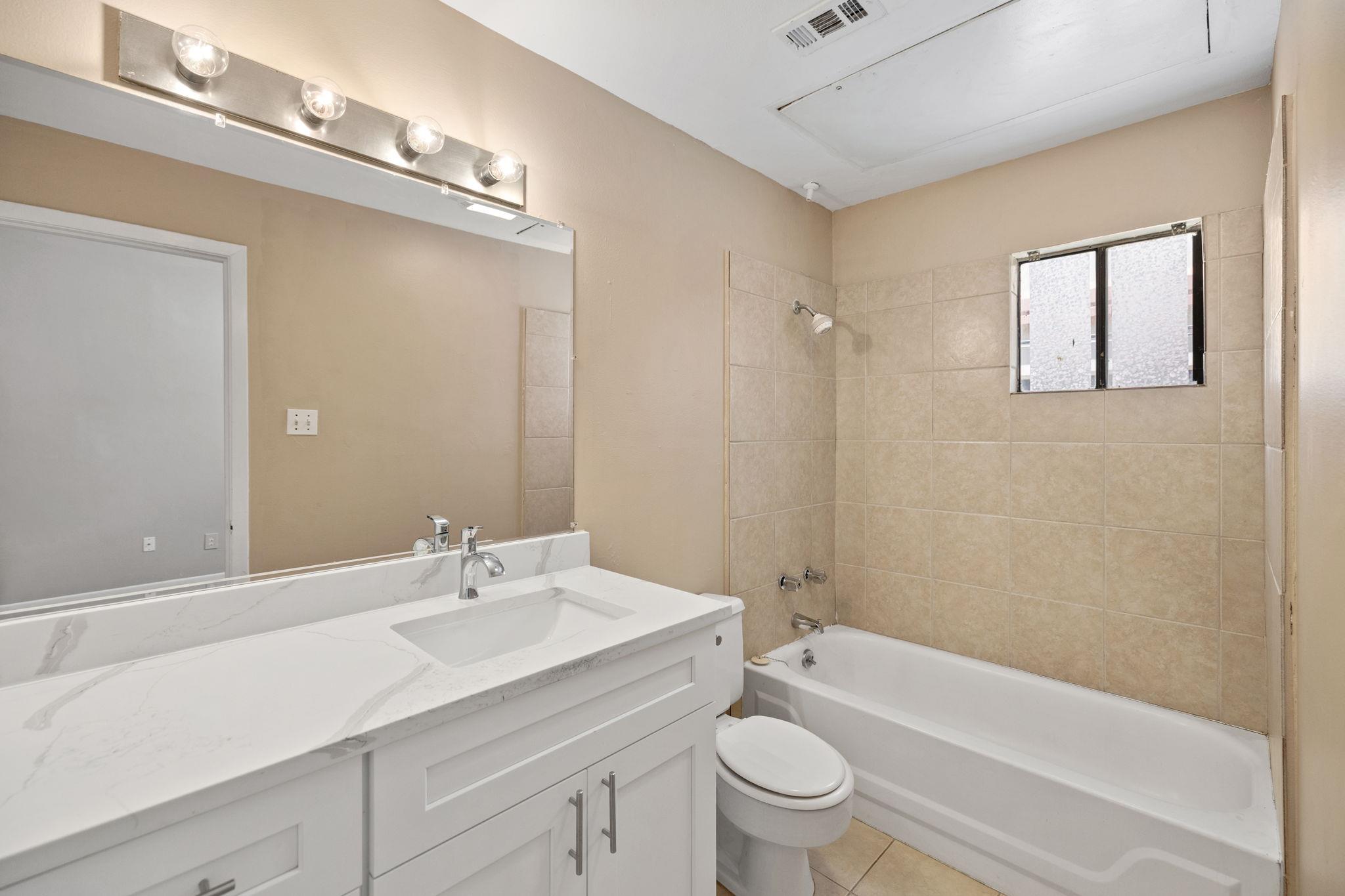 712 Graham Pl # 203, Austin, TX 78705