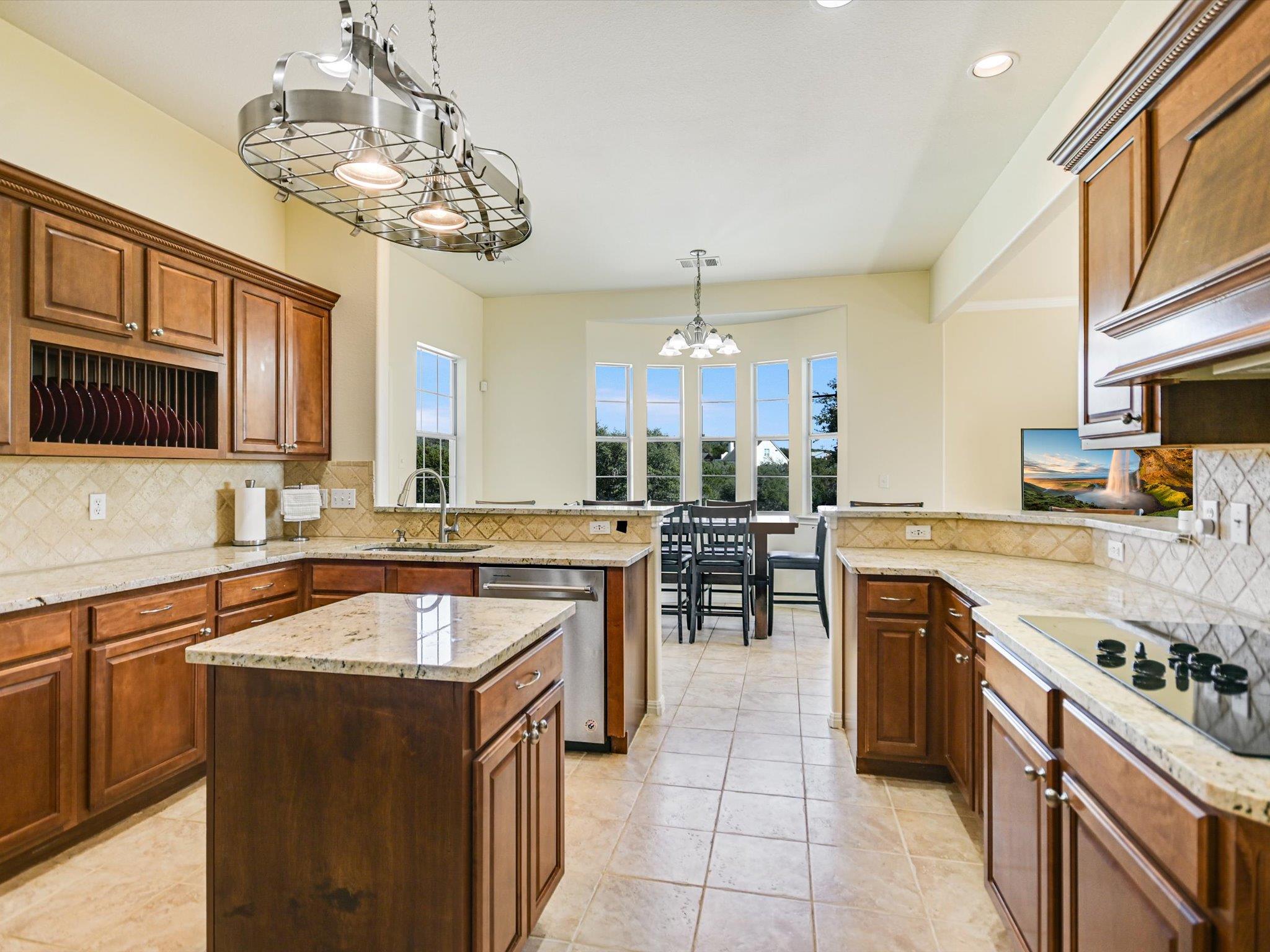 10111 Baxter Ln, Austin, TX 78736