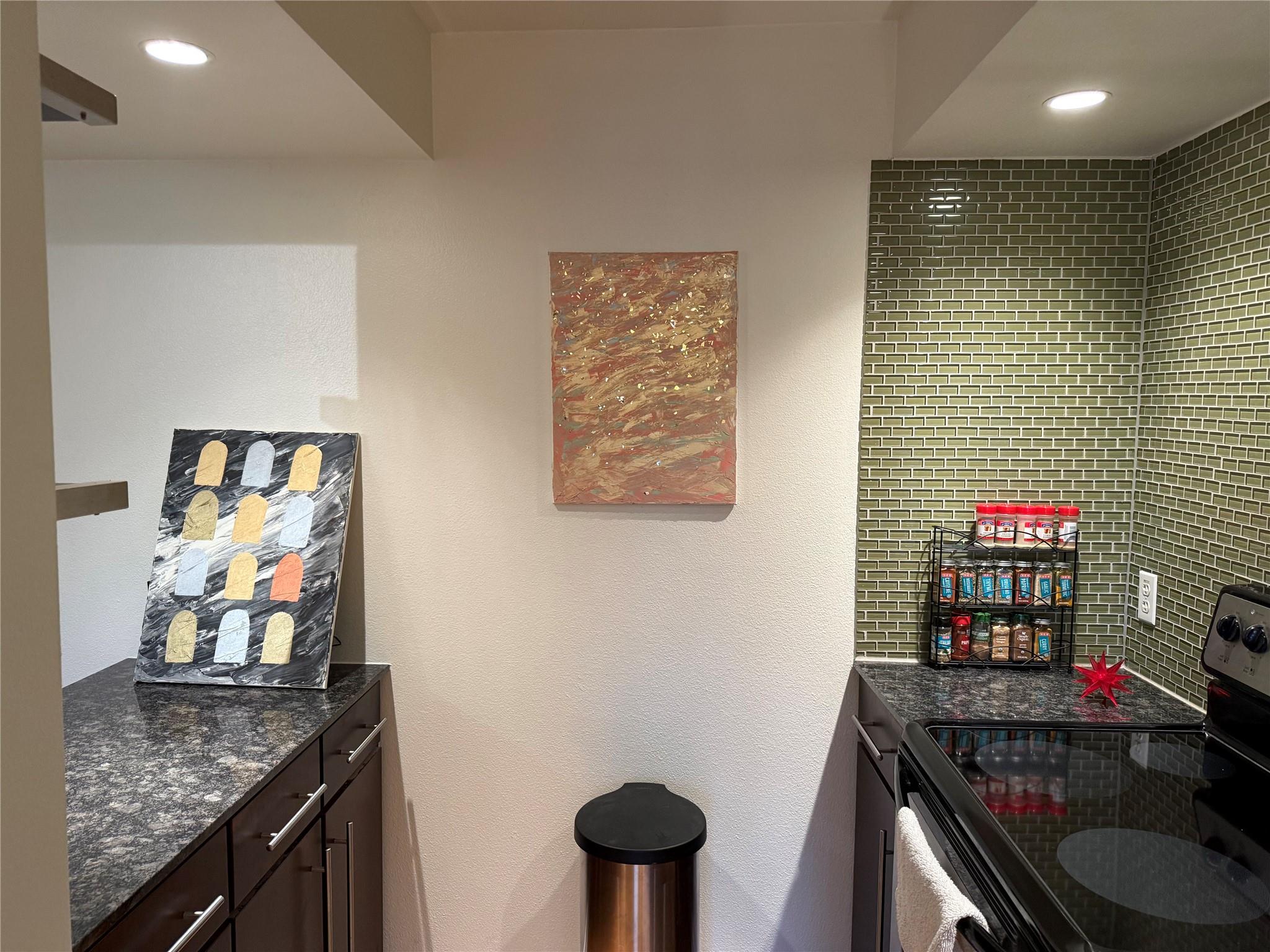 2200 Dickson Dr # 127, Austin, TX 78704