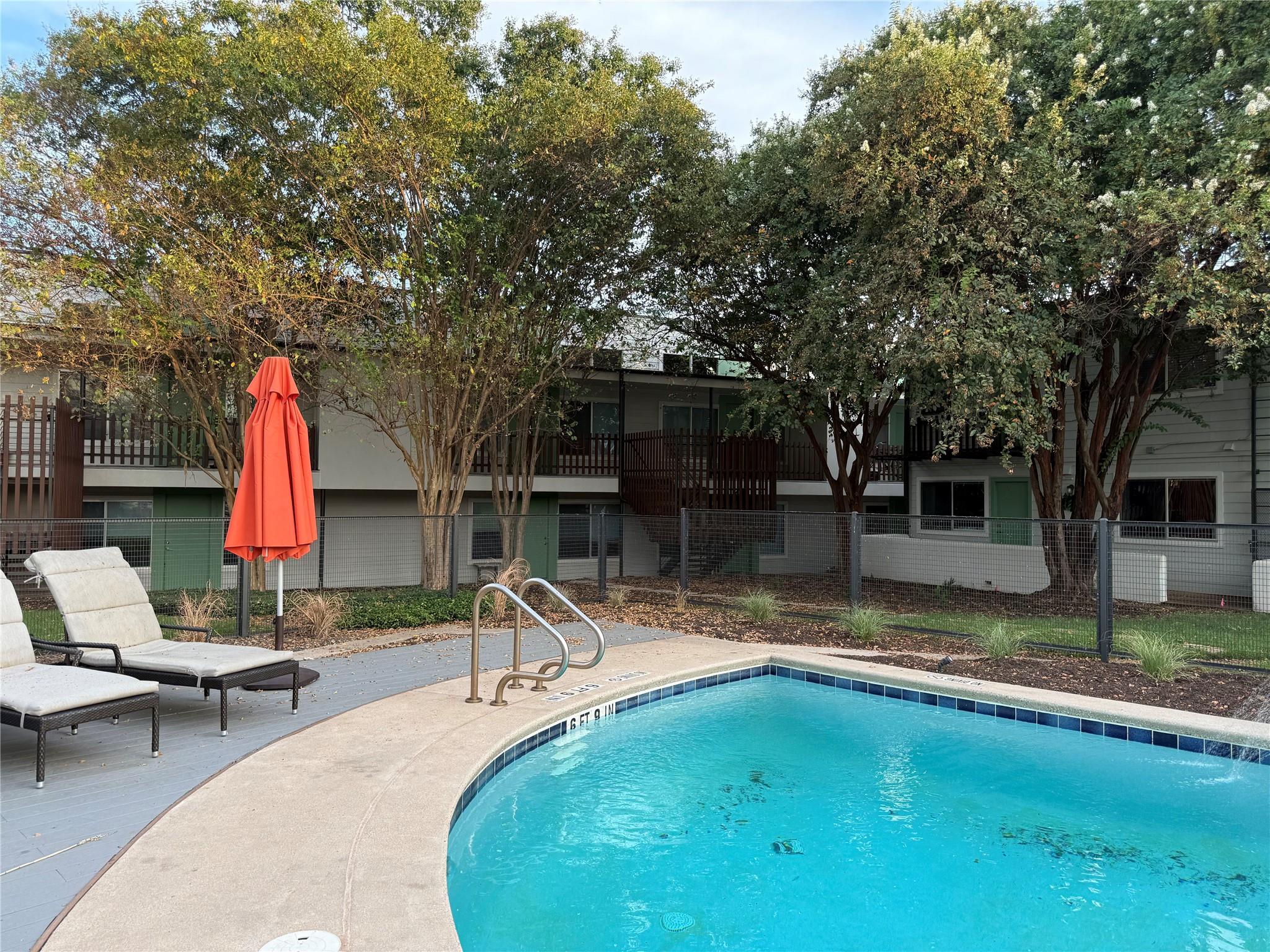 2200 Dickson Dr # 127, Austin, TX 78704