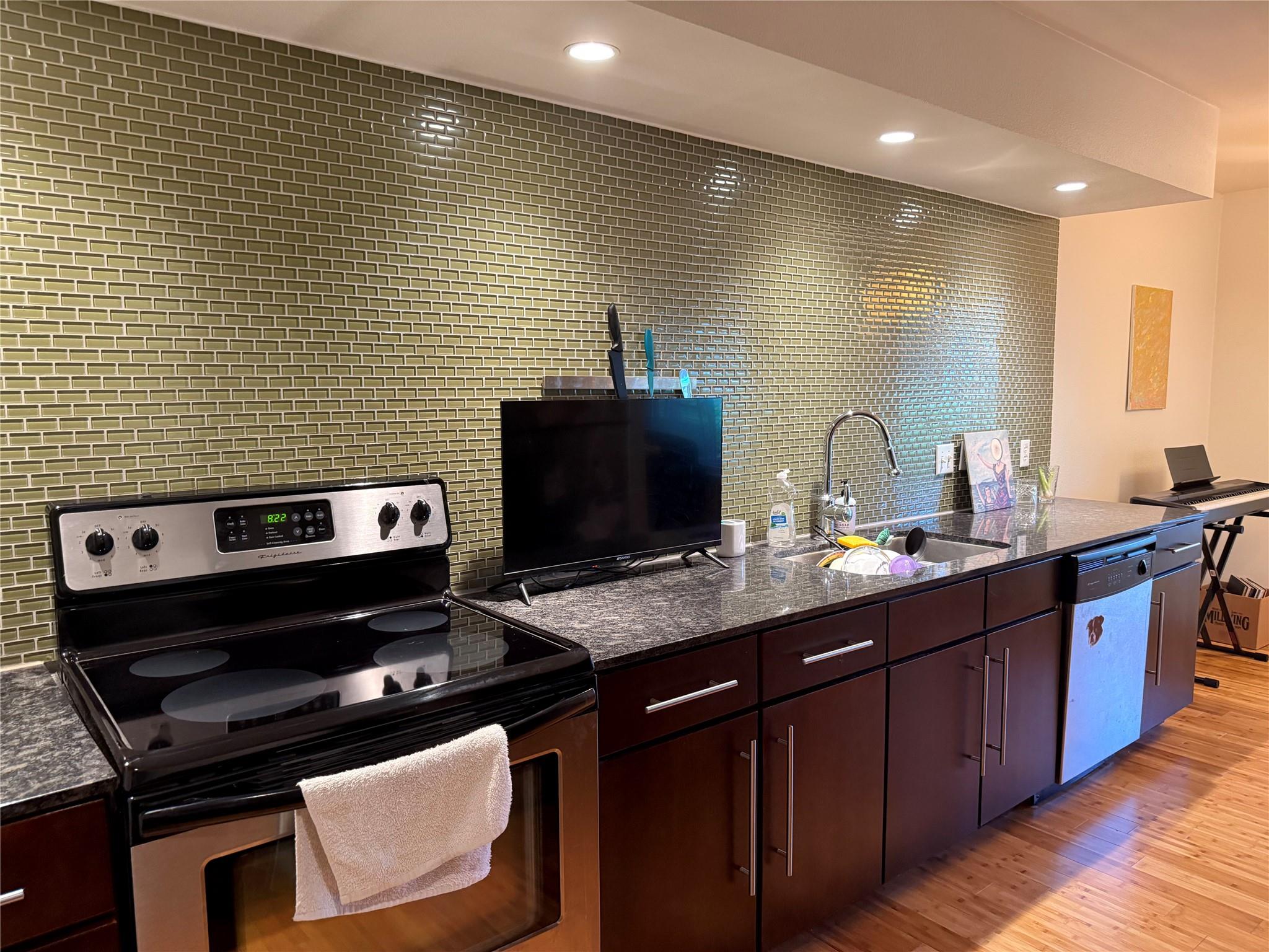 2200 Dickson Dr # 127, Austin, TX 78704