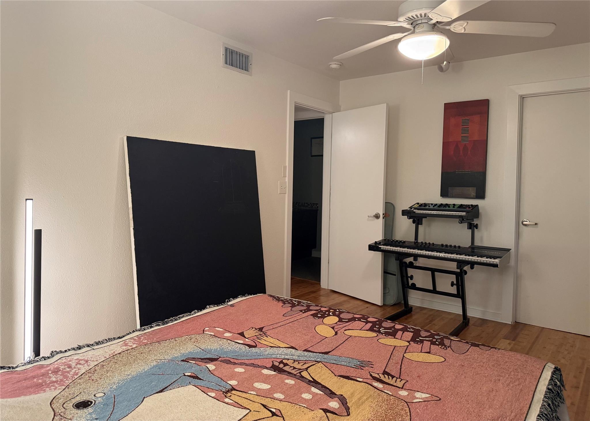 2200 Dickson Dr # 127, Austin, TX 78704