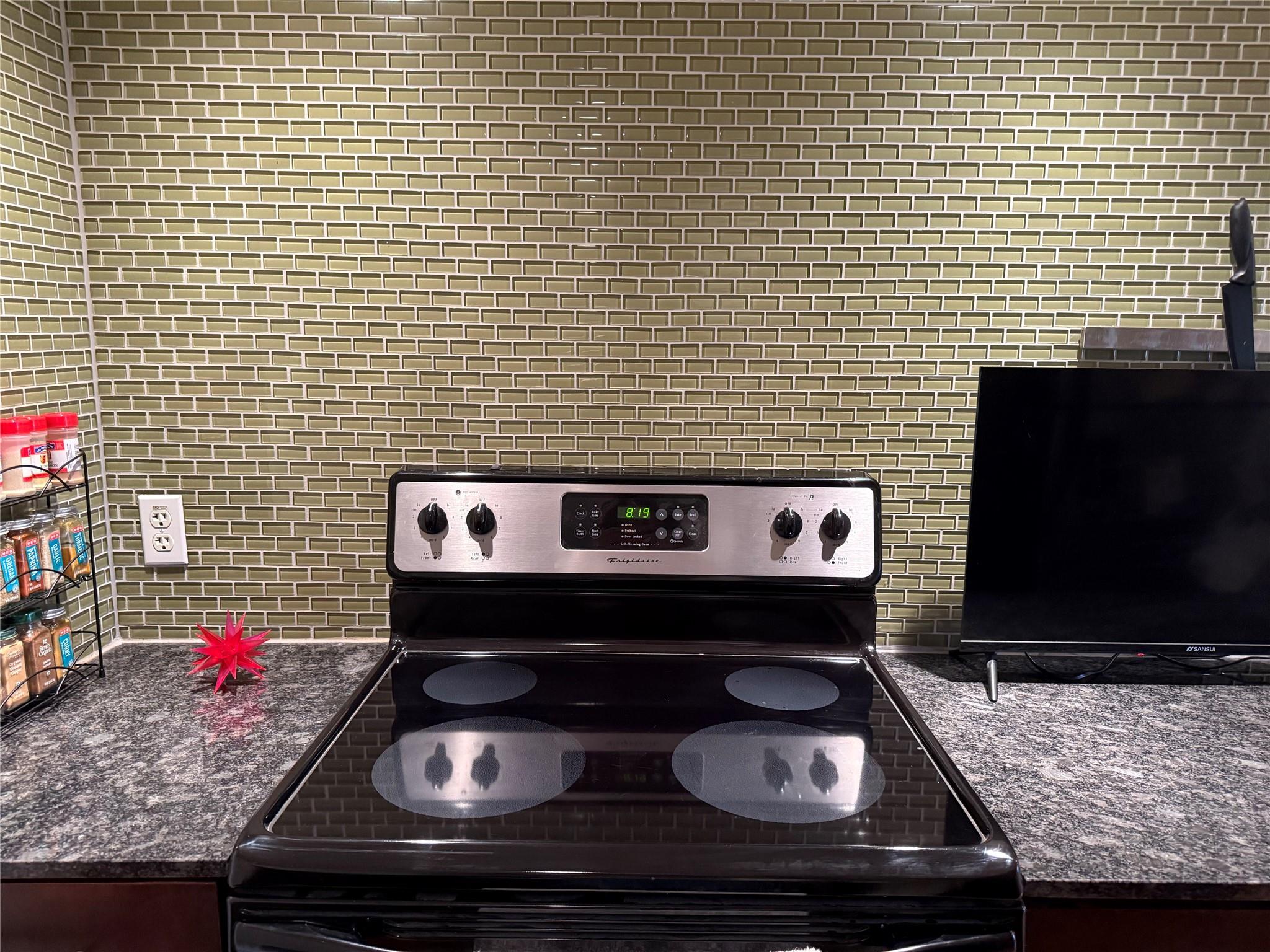 2200 Dickson Dr # 127, Austin, TX 78704