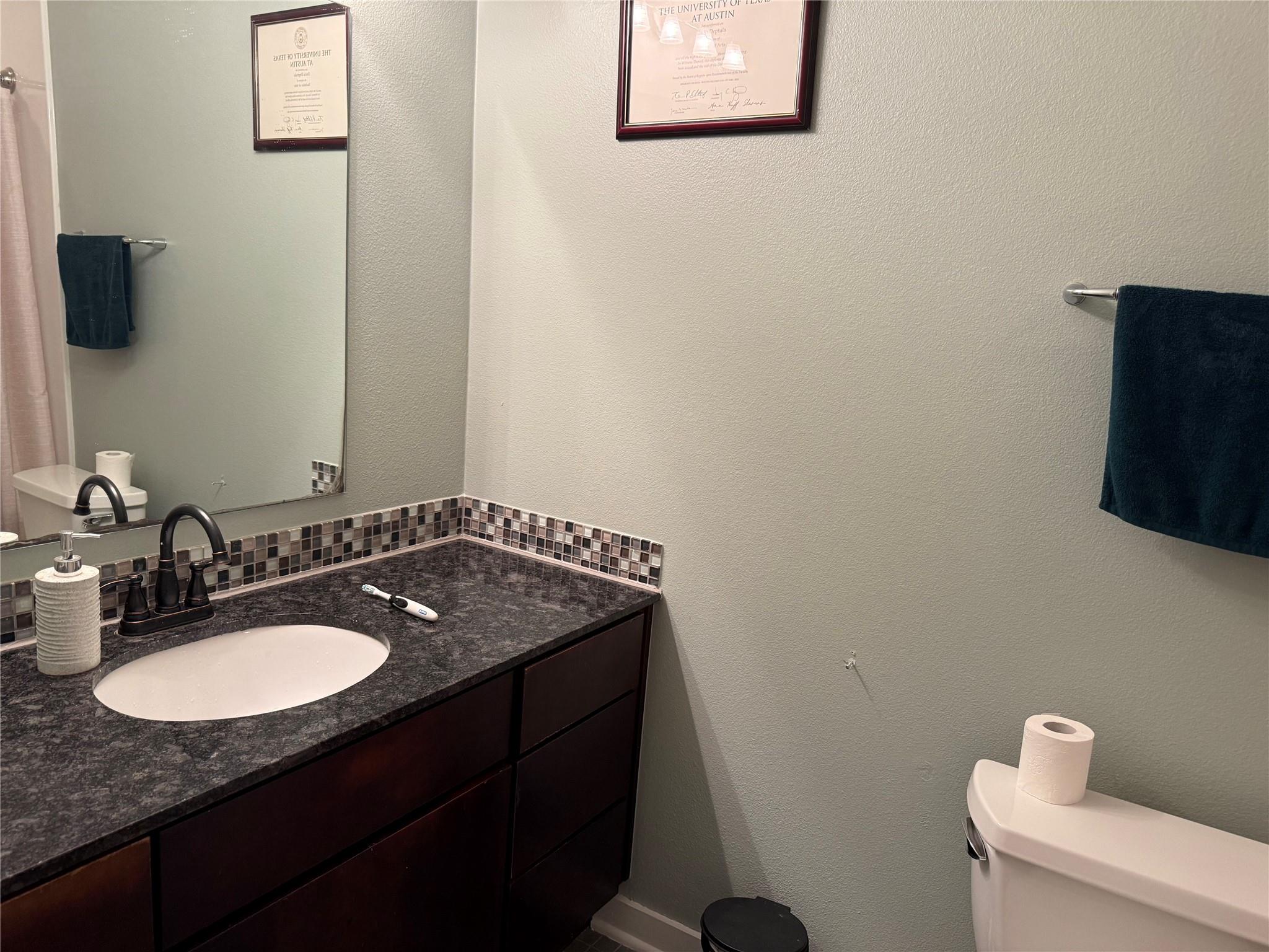 2200 Dickson Dr # 127, Austin, TX 78704