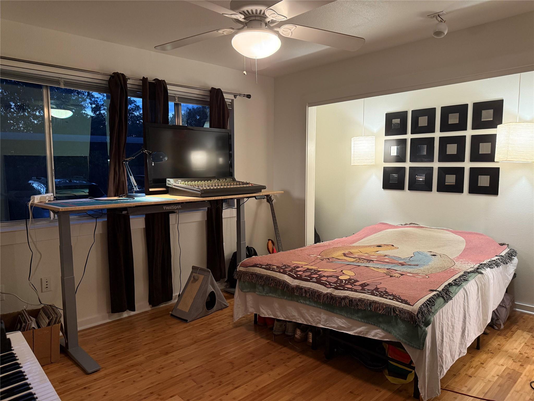 2200 Dickson Dr # 127, Austin, TX 78704