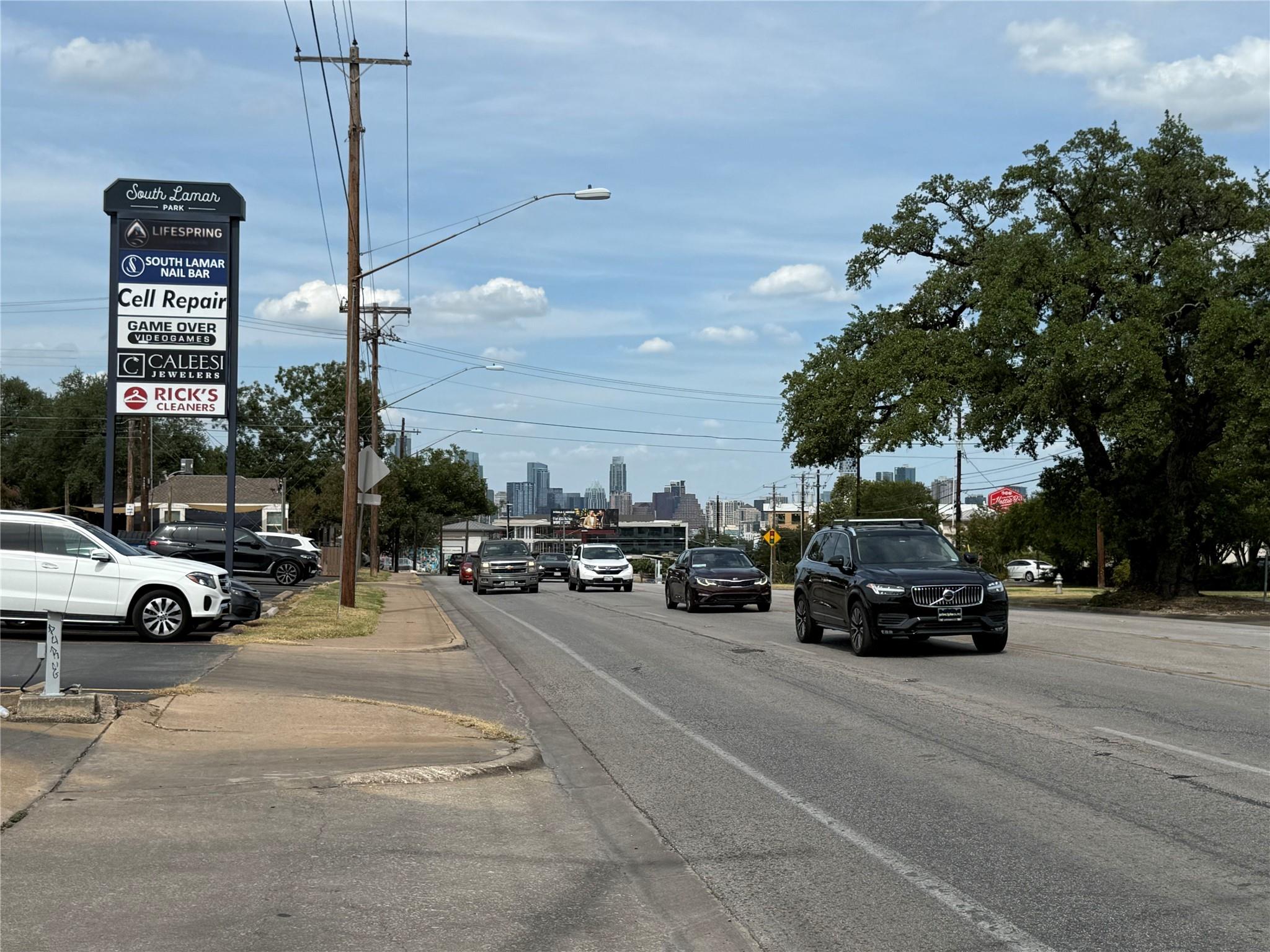 2200 Dickson Dr # 127, Austin, TX 78704