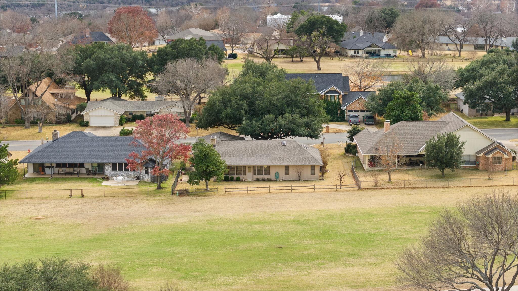 210 Meadowlakes Dr, Meadowlakes, TX 78654