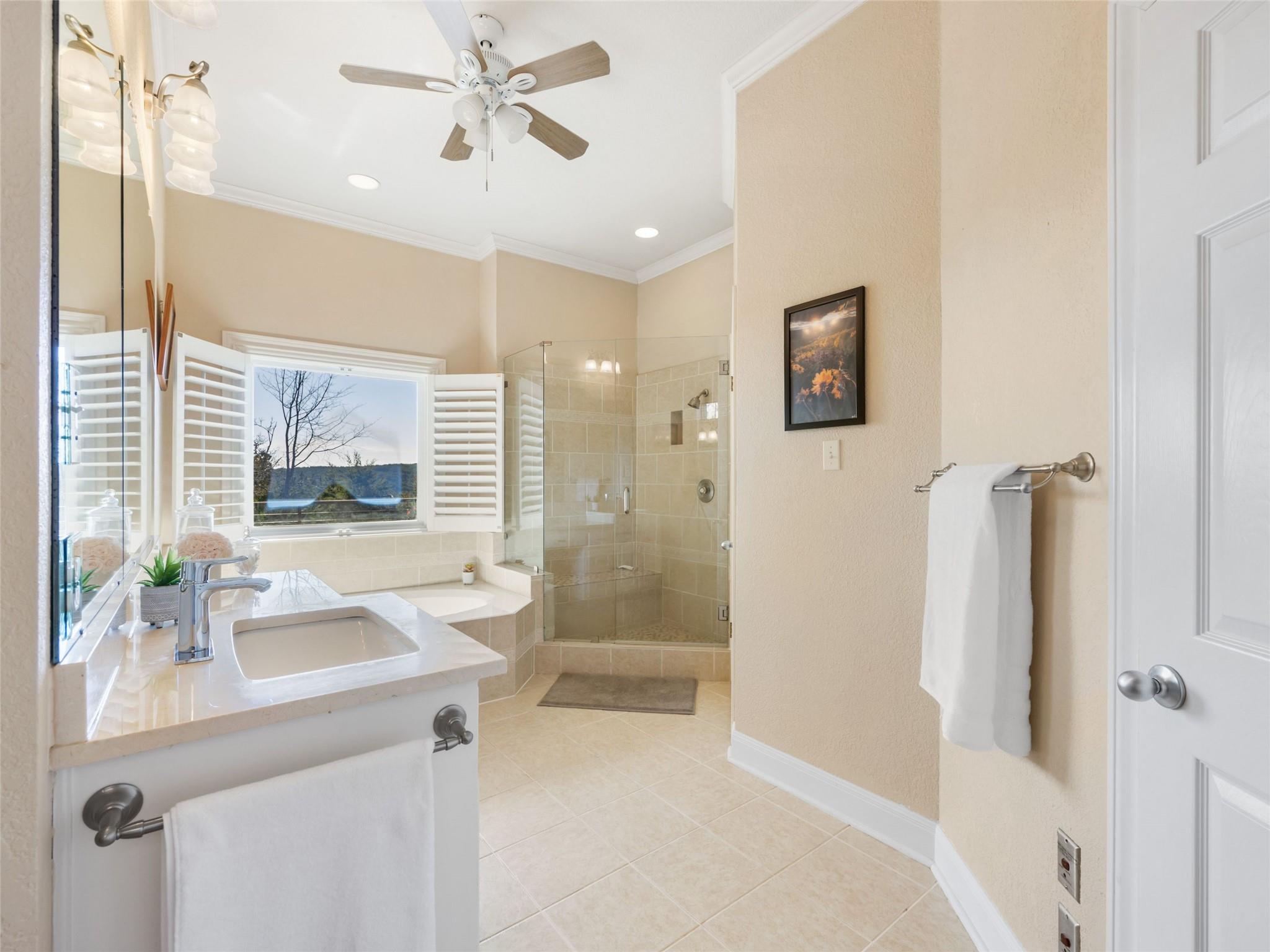 9009 Bell Mountain Dr, Austin, TX 78730