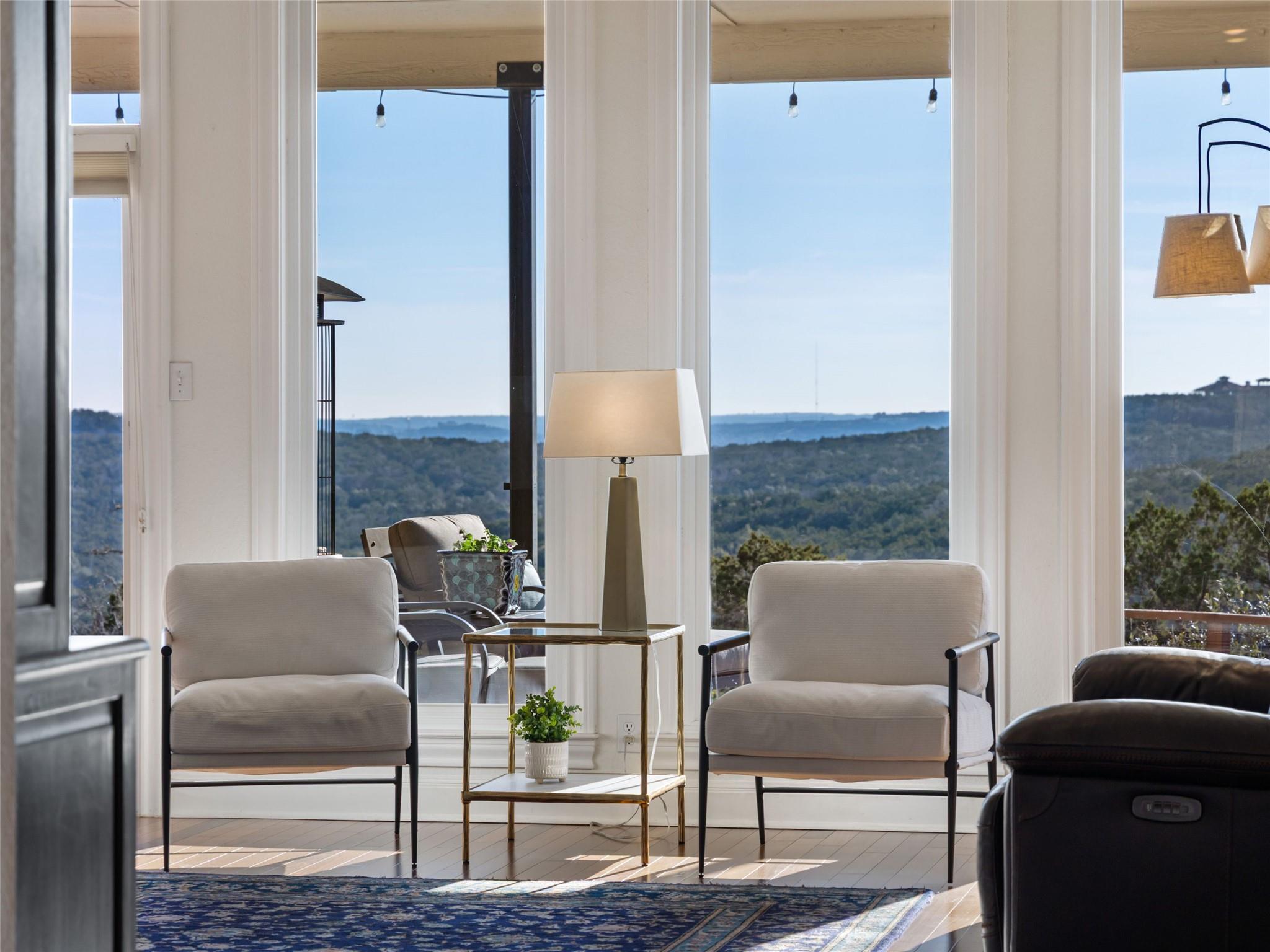 9009 Bell Mountain Dr, Austin, TX 78730