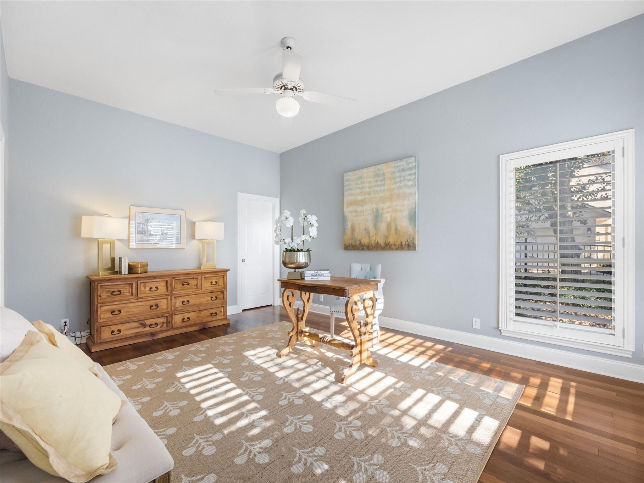 9009 Bell Mountain Dr, Austin, TX 78730