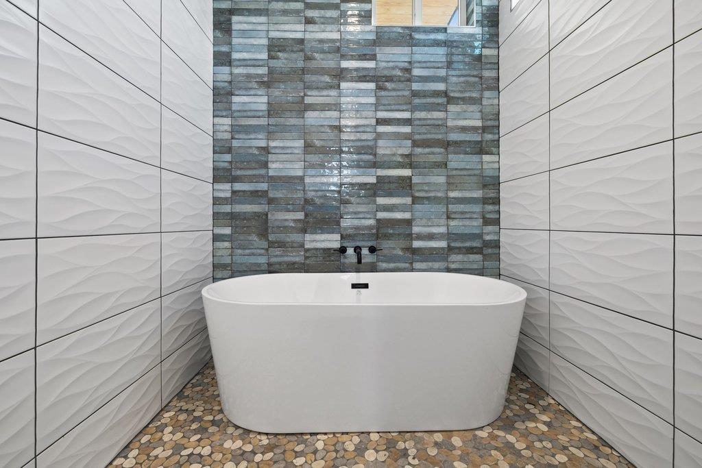 43 War Bonnet, Wimberley, TX 78676