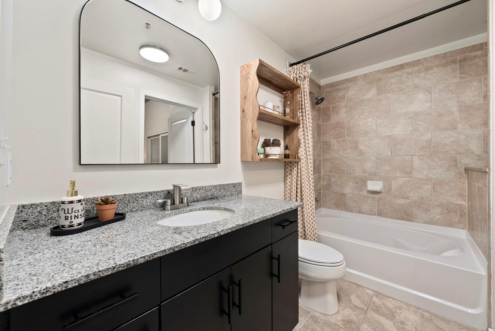 360 Nueces St # 2703, Austin, TX 78701