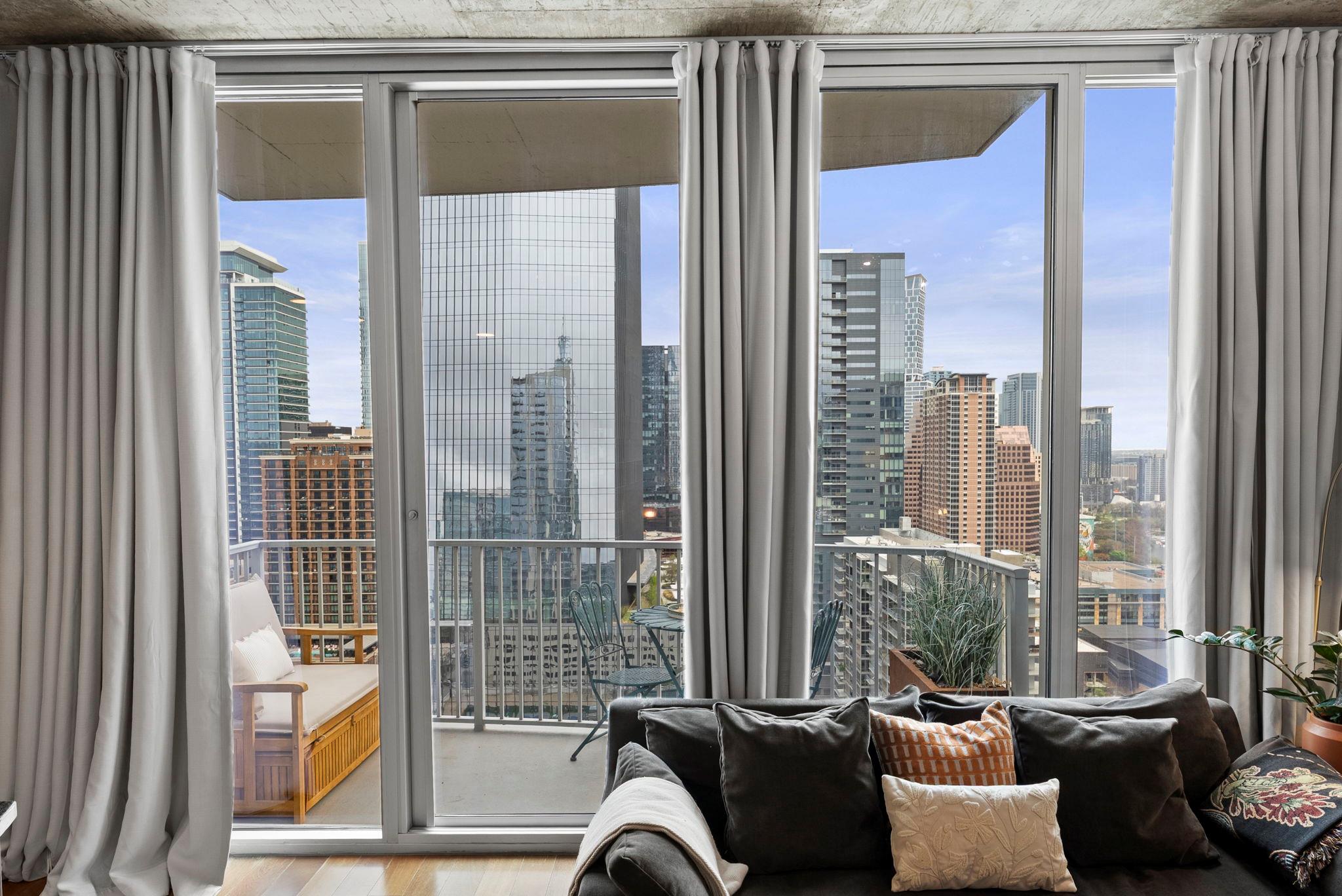 360 Nueces St # 2703, Austin, TX 78701