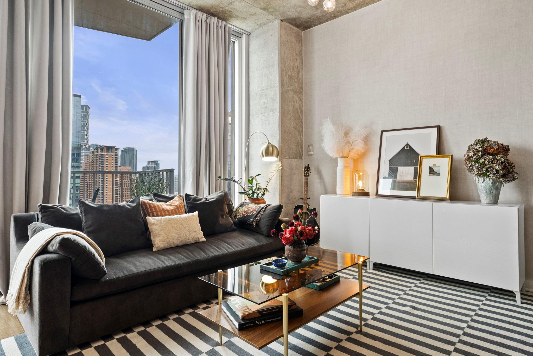 360 Nueces St # 2703, Austin, TX 78701