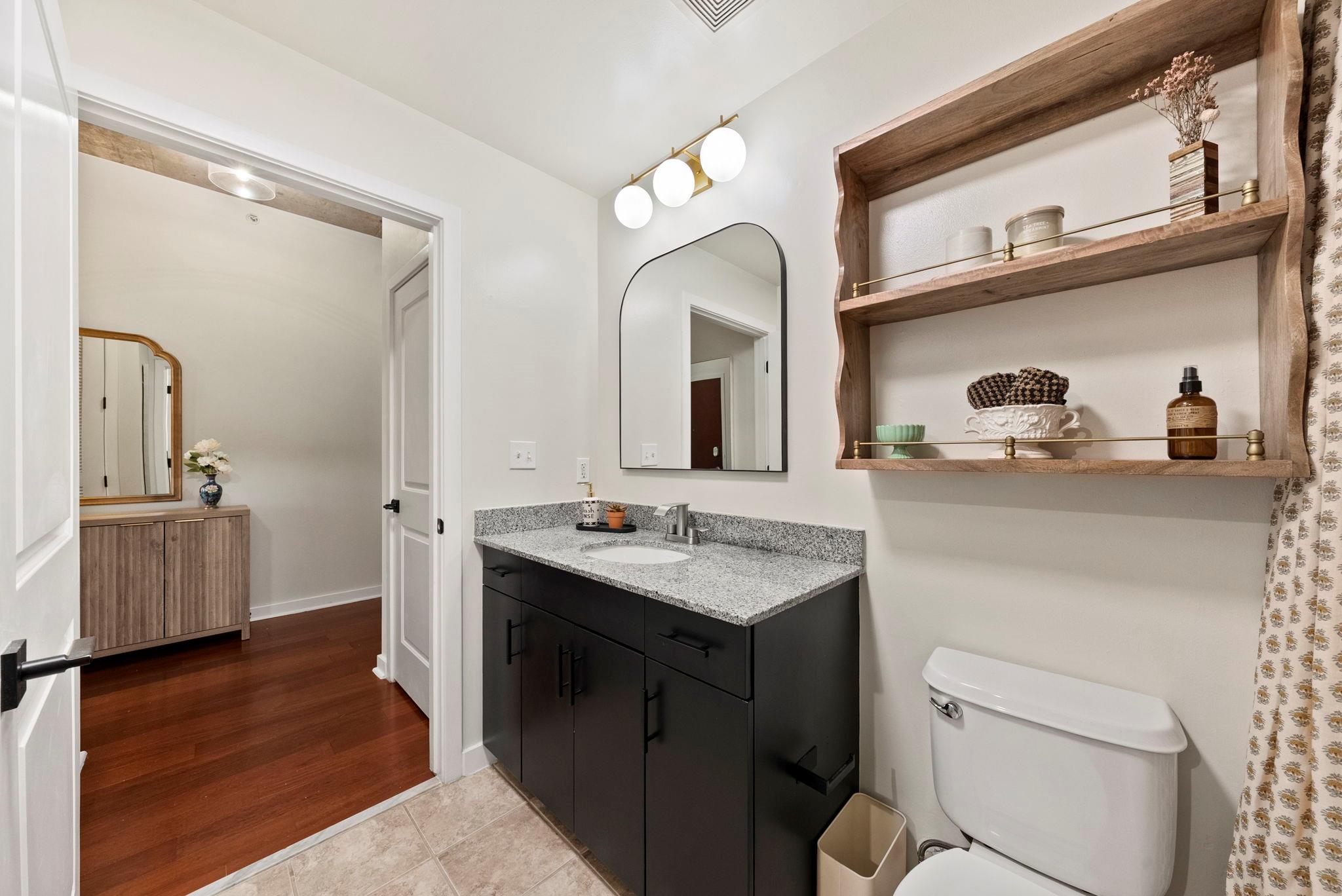 360 Nueces St # 2703, Austin, TX 78701