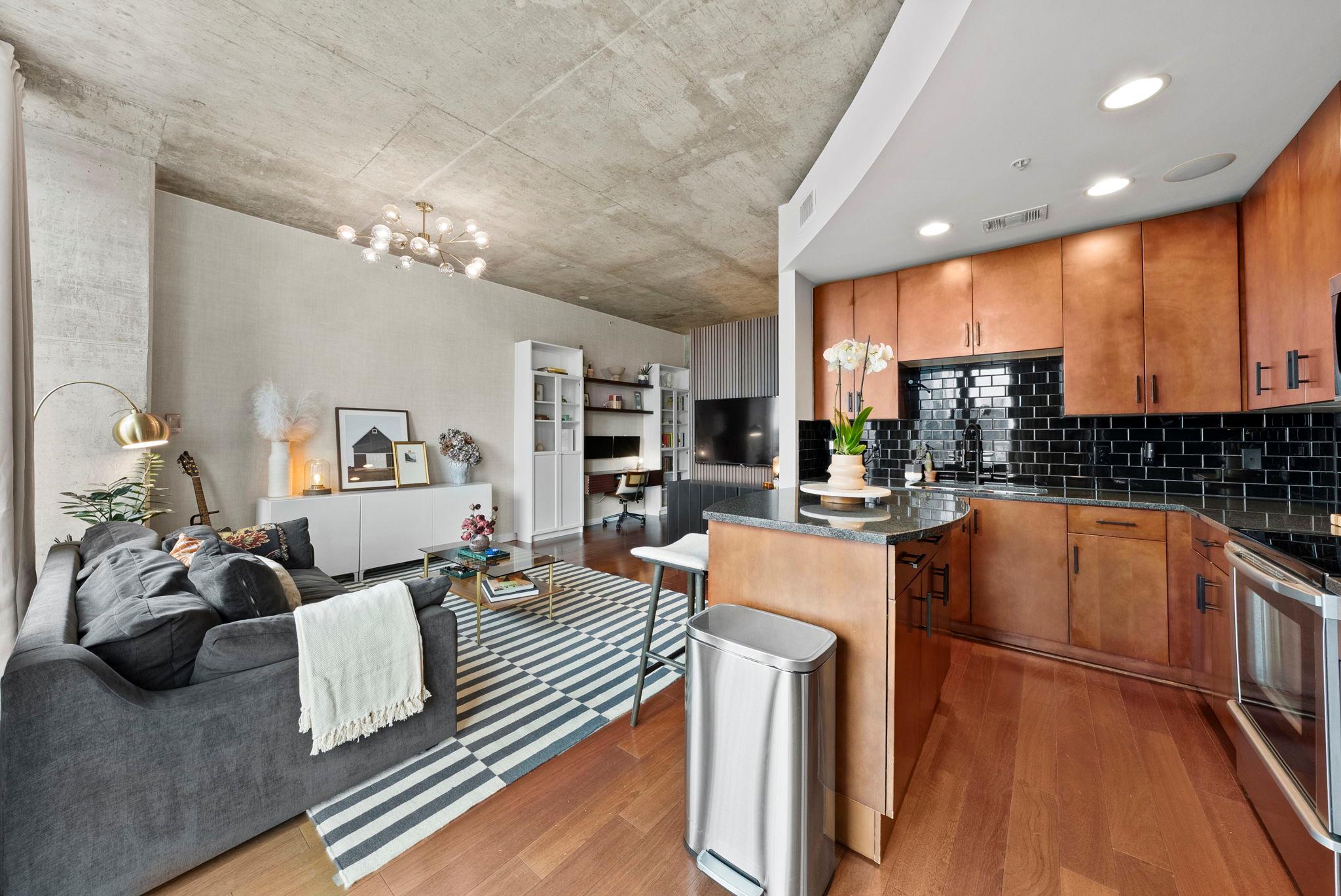 360 Nueces St # 2703, Austin, TX 78701