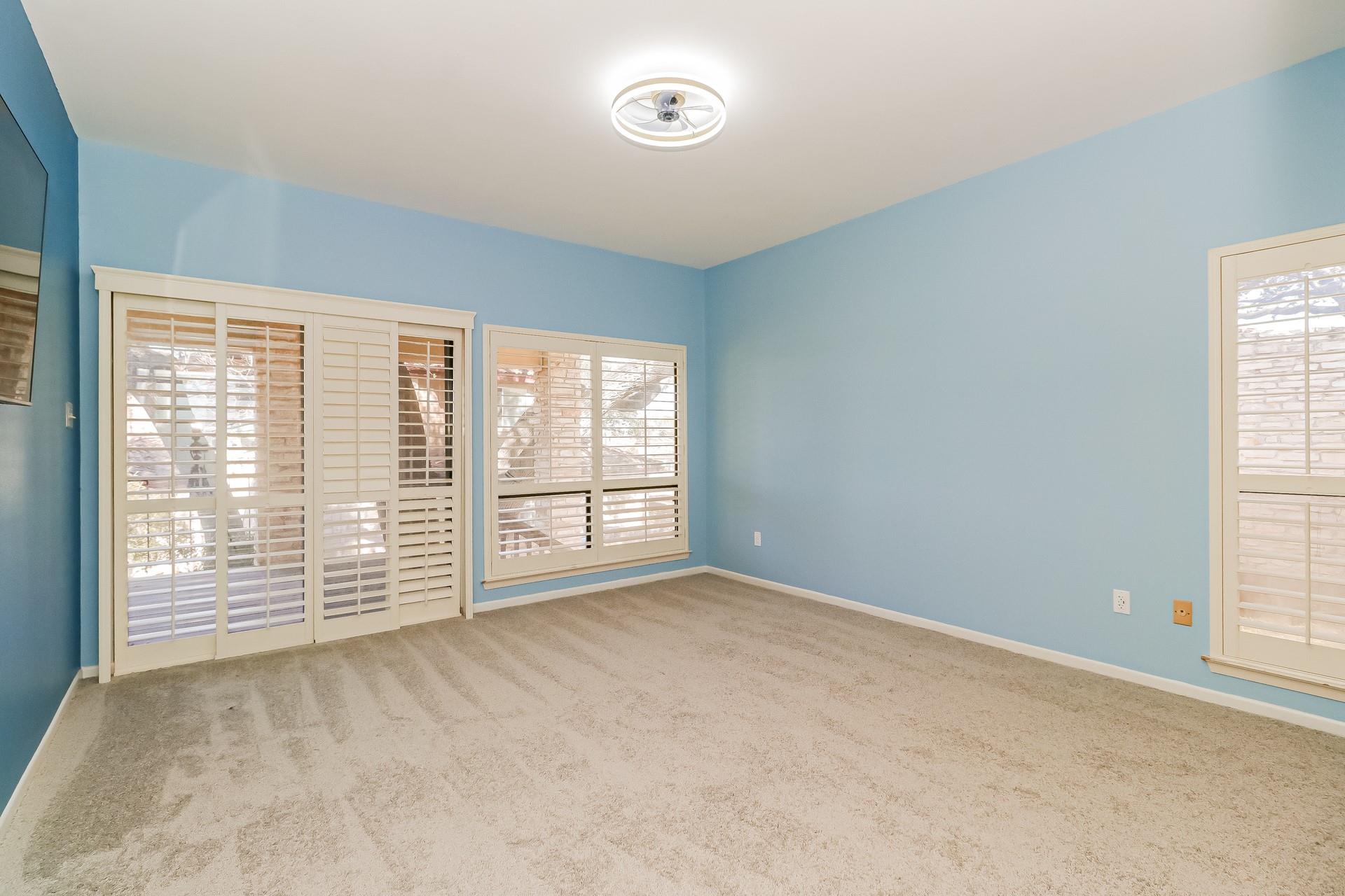 208 Crescent Blf, Lakeway, TX 78734