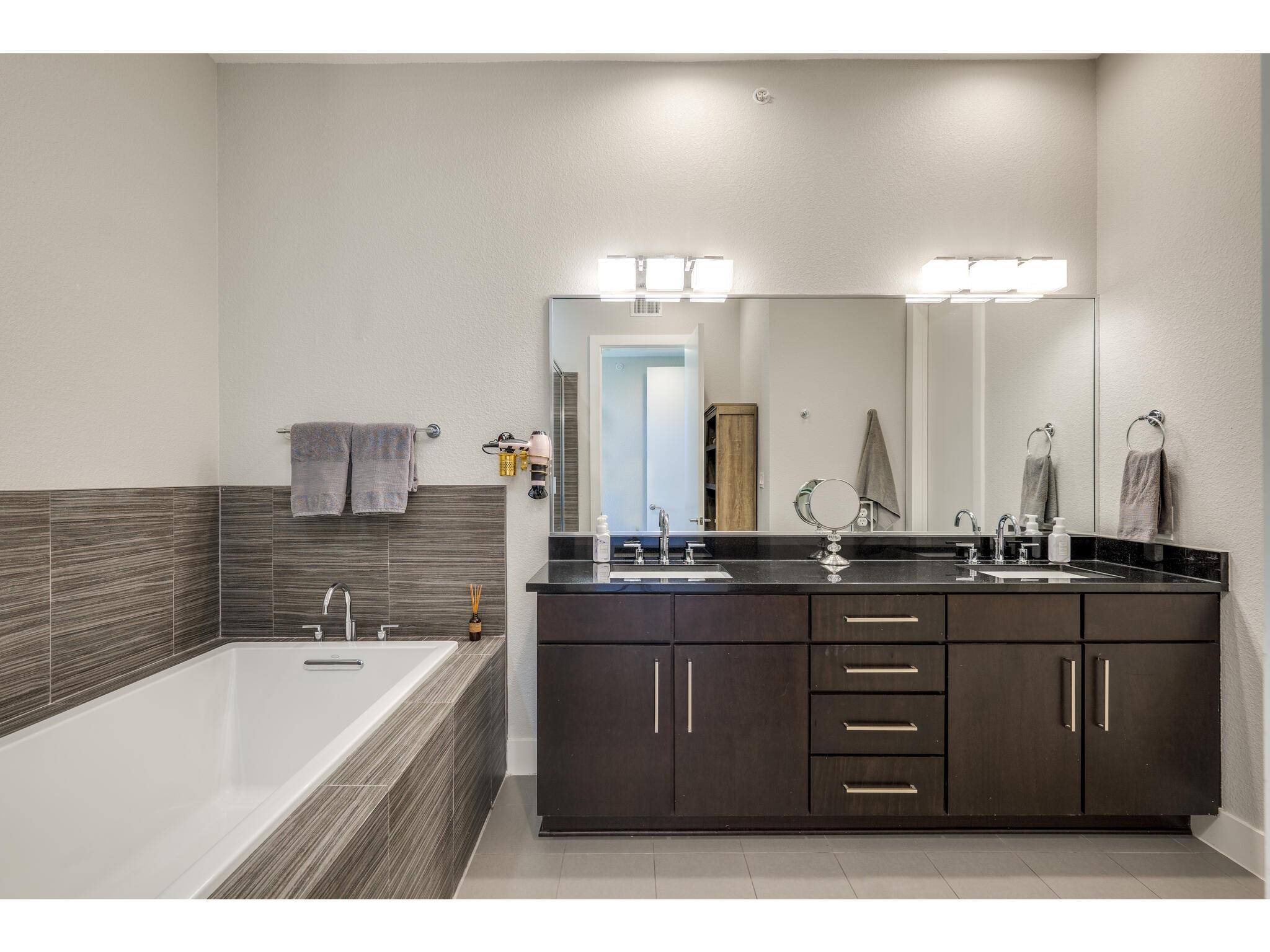 1101 Ivean Pearson Rd # A203, Lago Vista, TX 78645