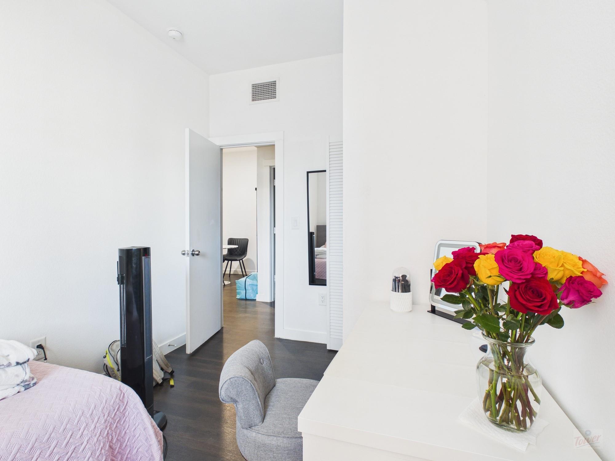 1010 W 26th St # 502, Austin, TX 78705