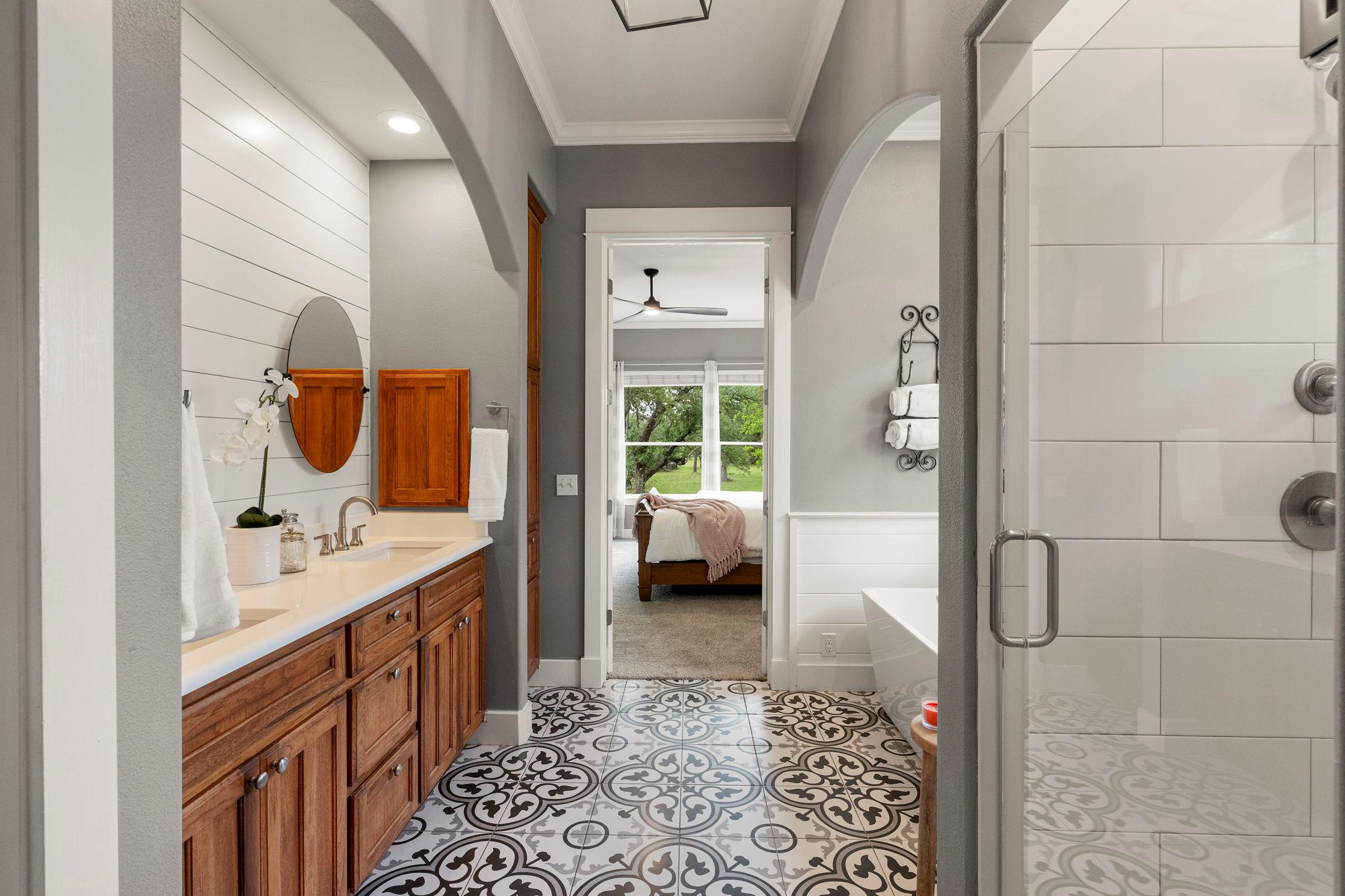 103 Horseshoe Dr, Dripping Springs, TX 78620