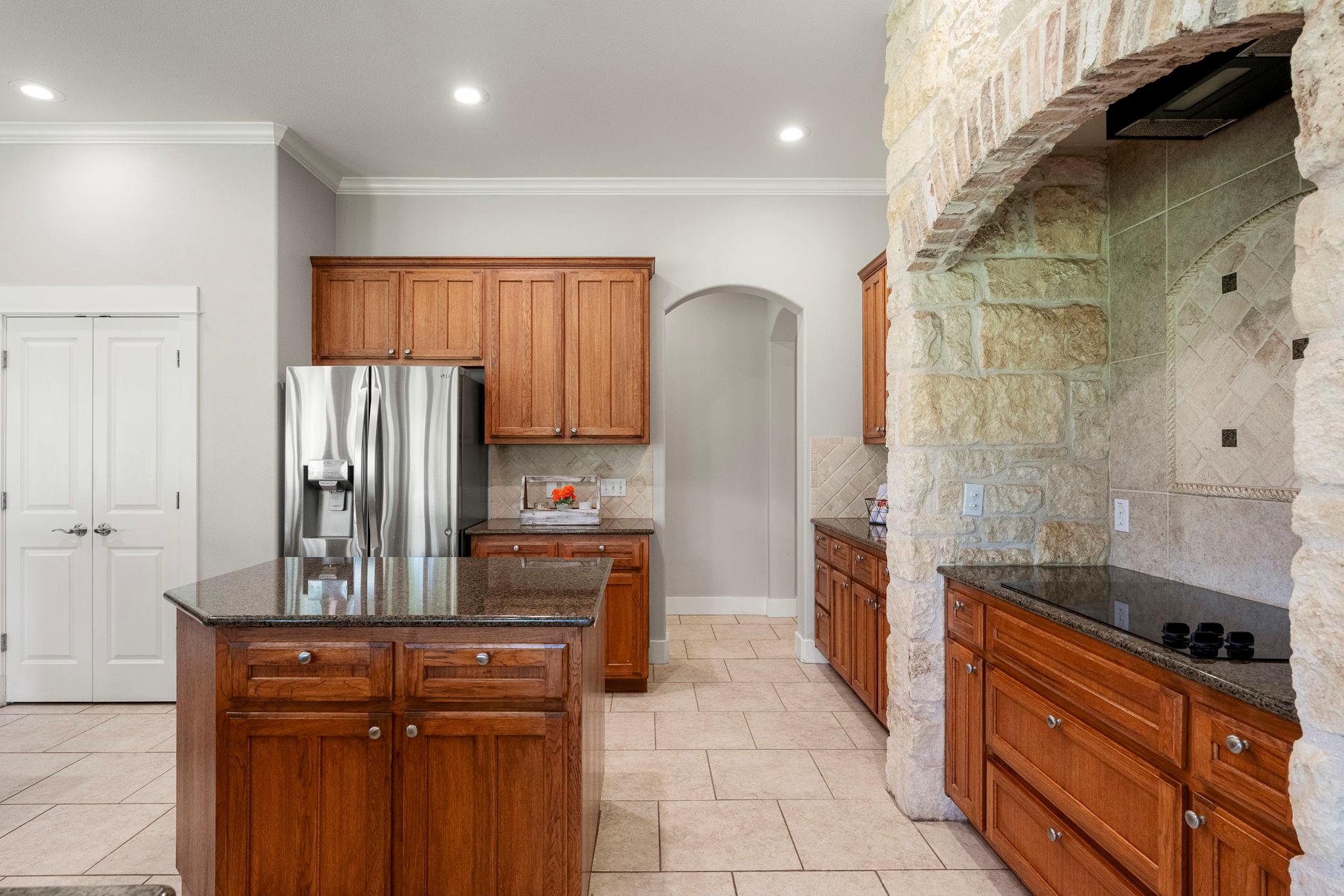 103 Horseshoe Dr, Dripping Springs, TX 78620